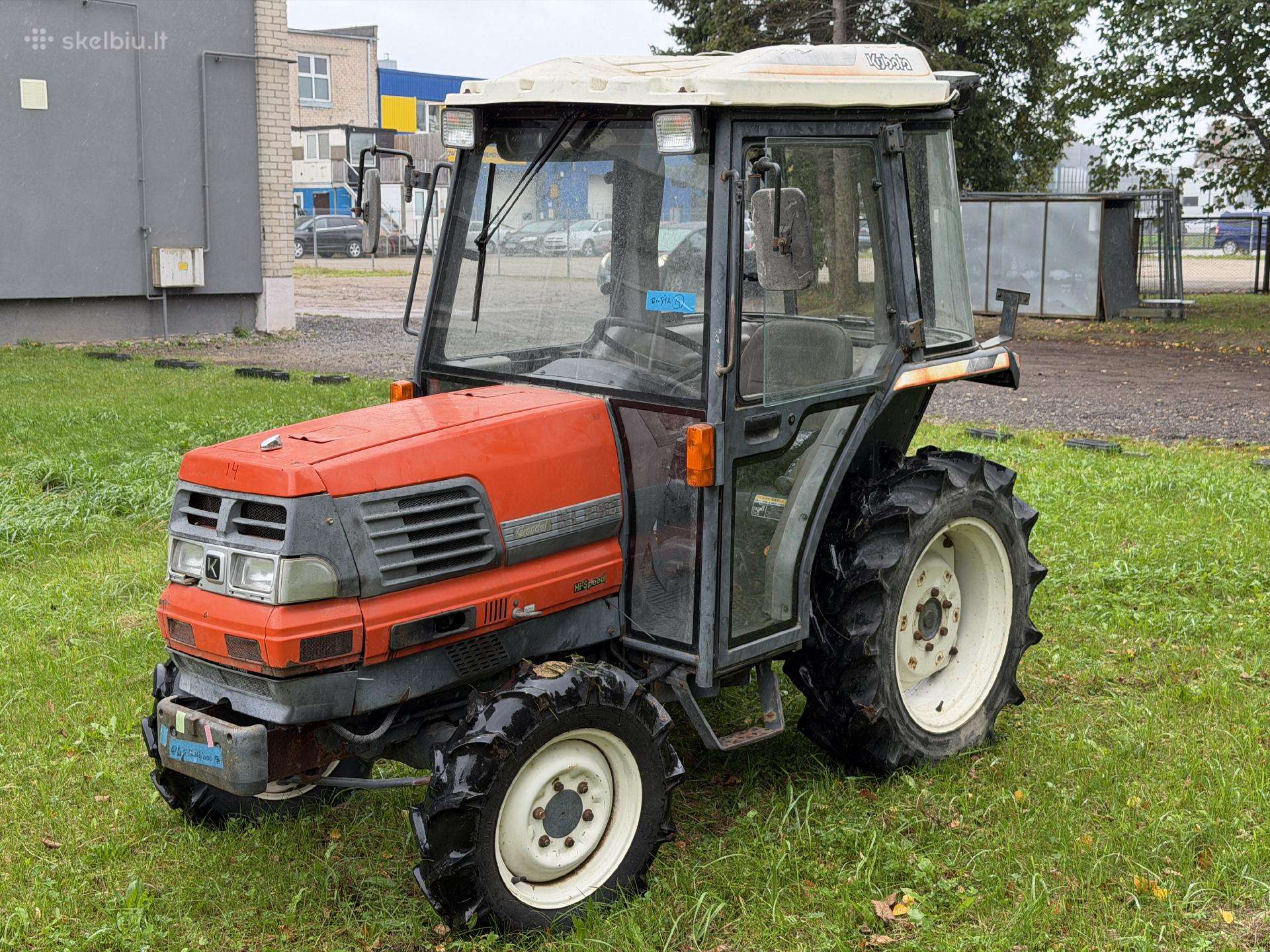 Traktorius Kubota Gl268d su kabina - greitaeigis!
