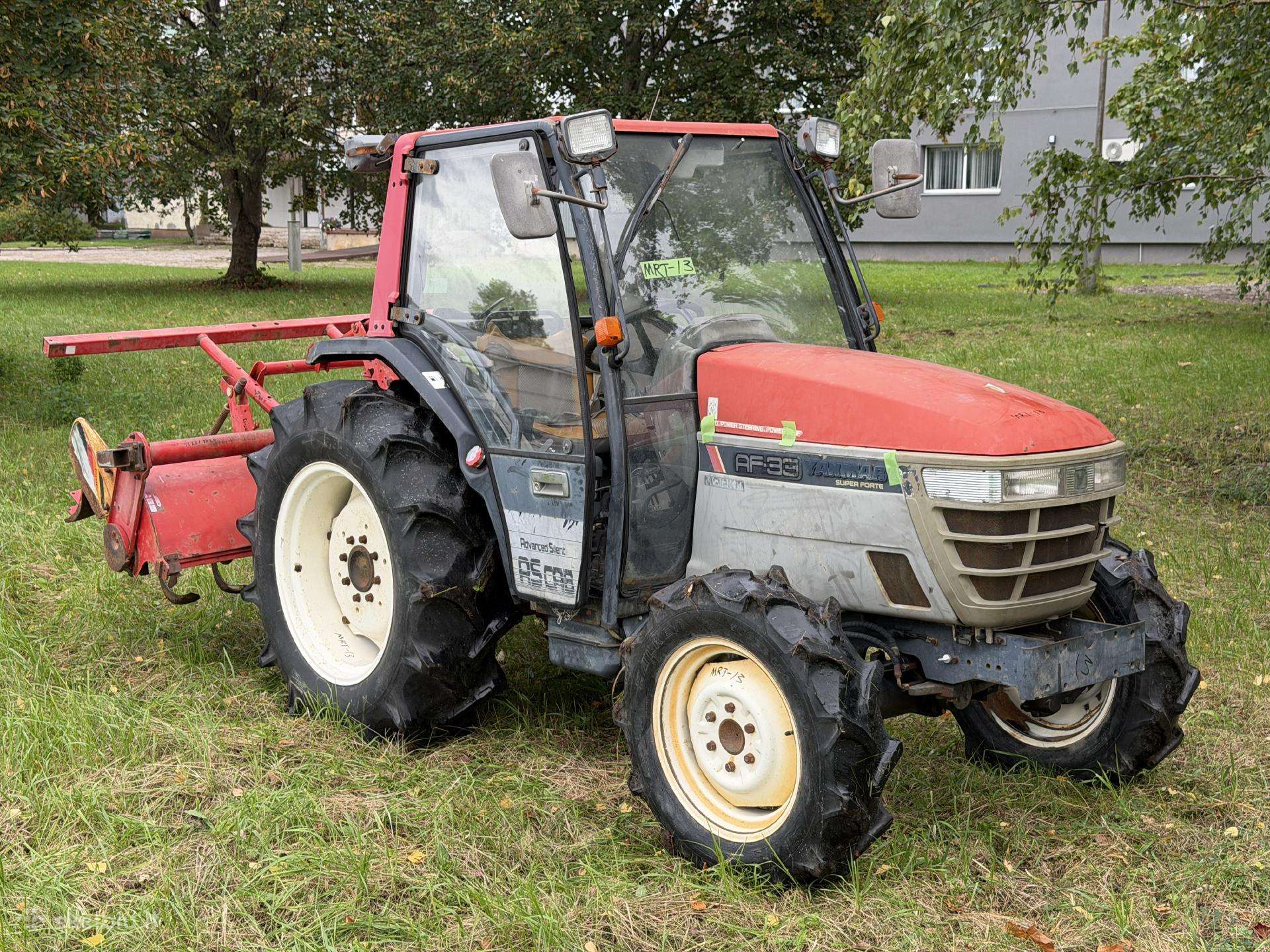 Traktorius Yanmar Af-33 su kabina (33 Ag)
