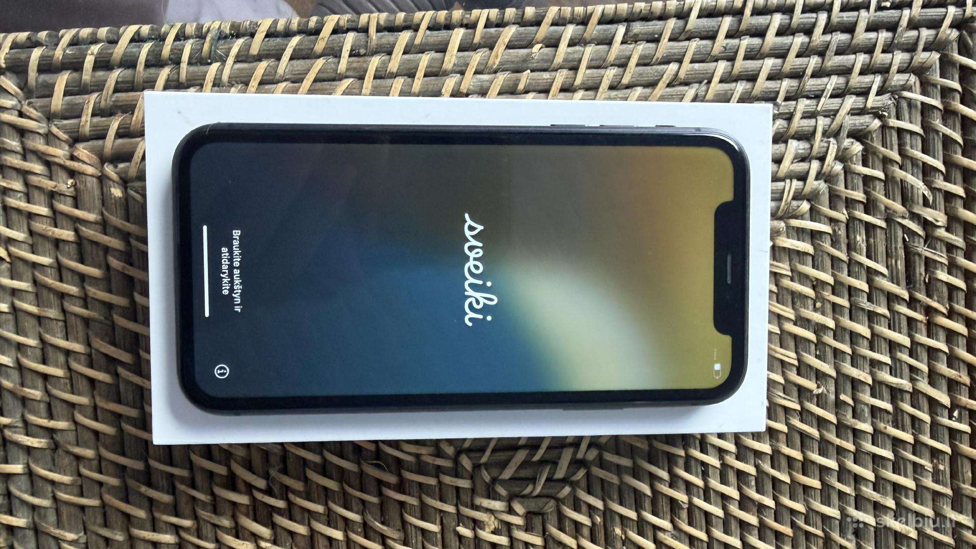 iPhone 11