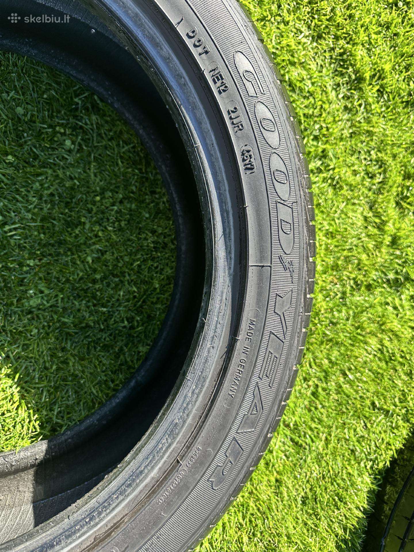 Parduodu Goodyear vasarines padangas r20