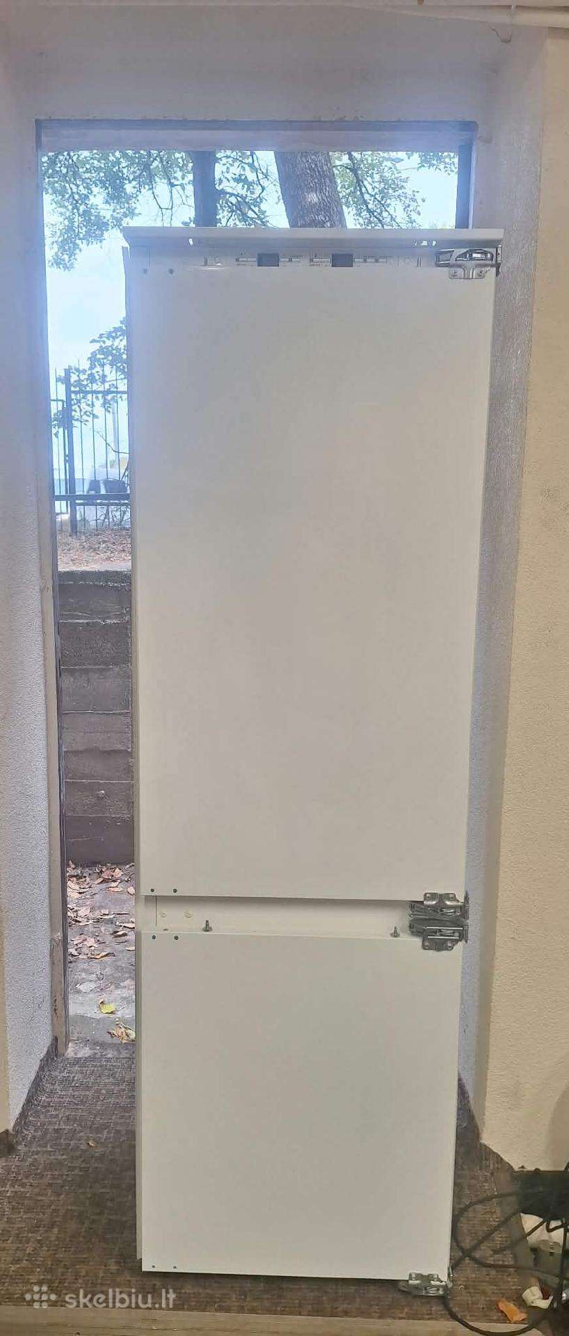 Aeg Santo įmontuojamas šaldytuvas su šaldikliu