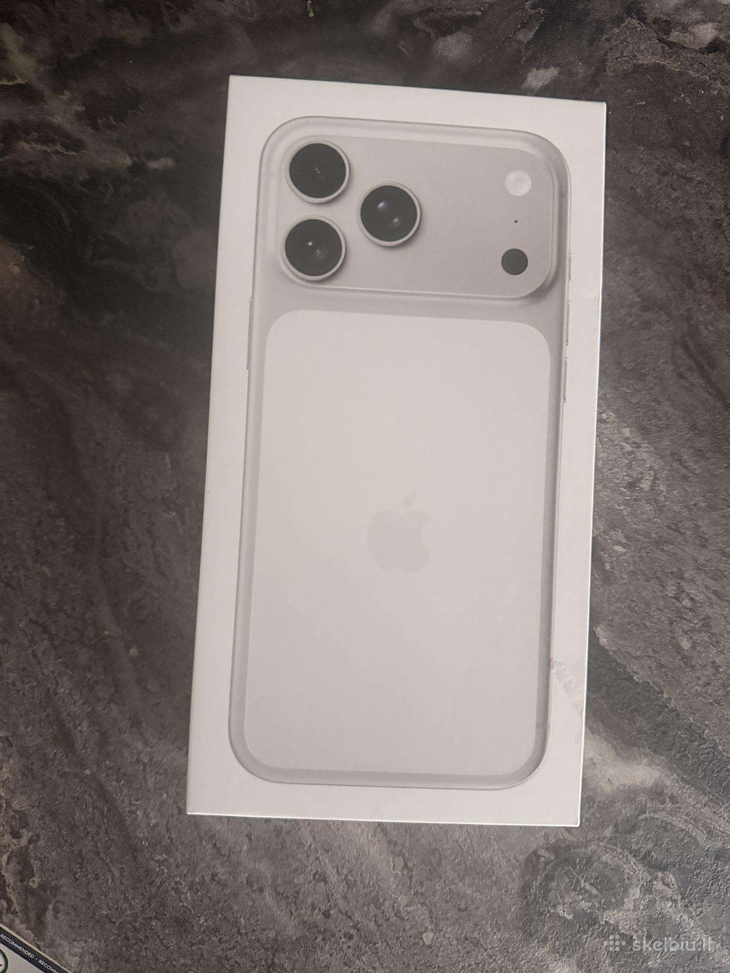 Naujas iPhone 17 pro max