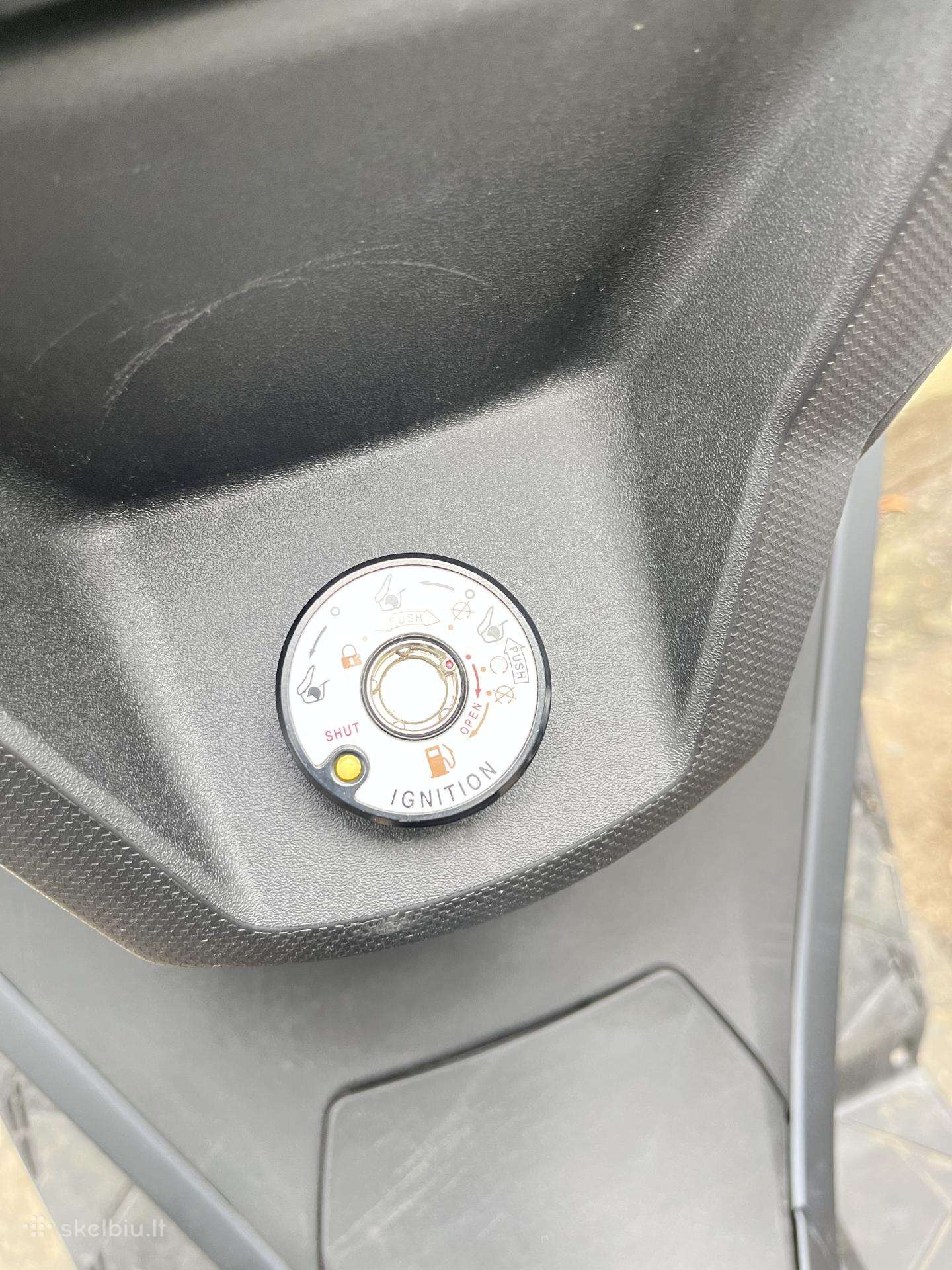 Kymco SKYTOWN 125 125cc, scooters / mopeds