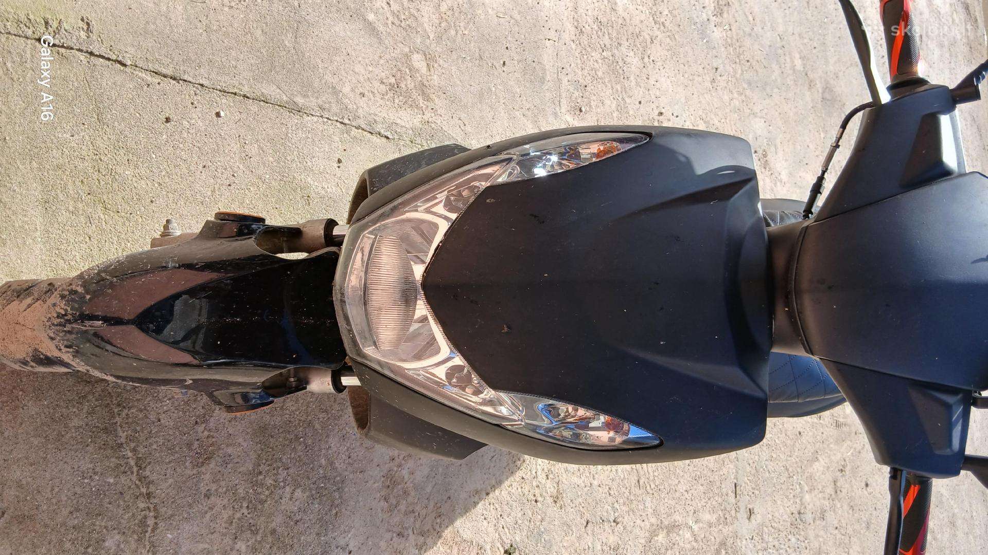Sveiki parduotu motorolerį