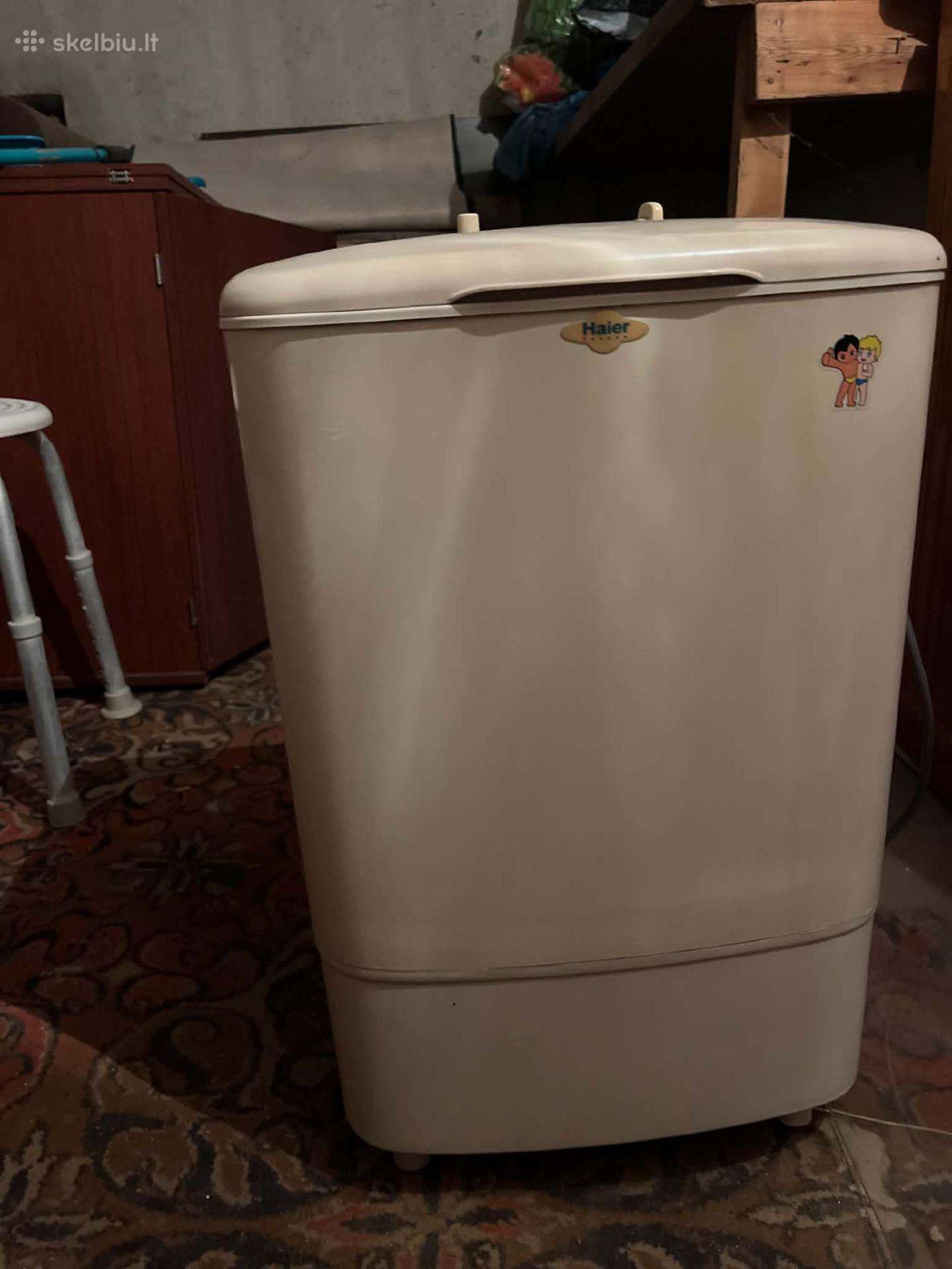 Parduodama Haier mini skalbimo mašina.