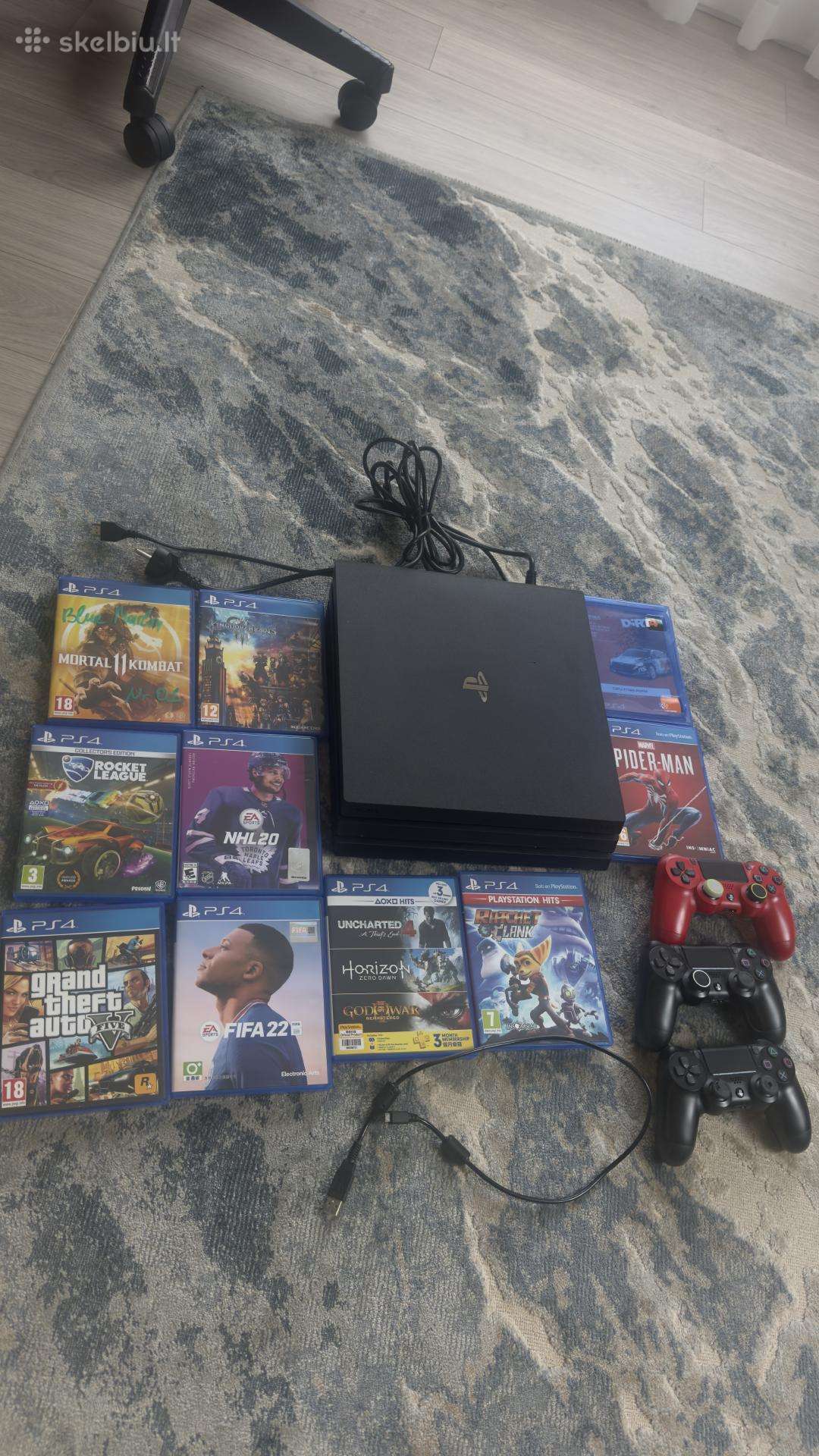 Playstation 4 Pro 1tb + pulteliai + žaidimai