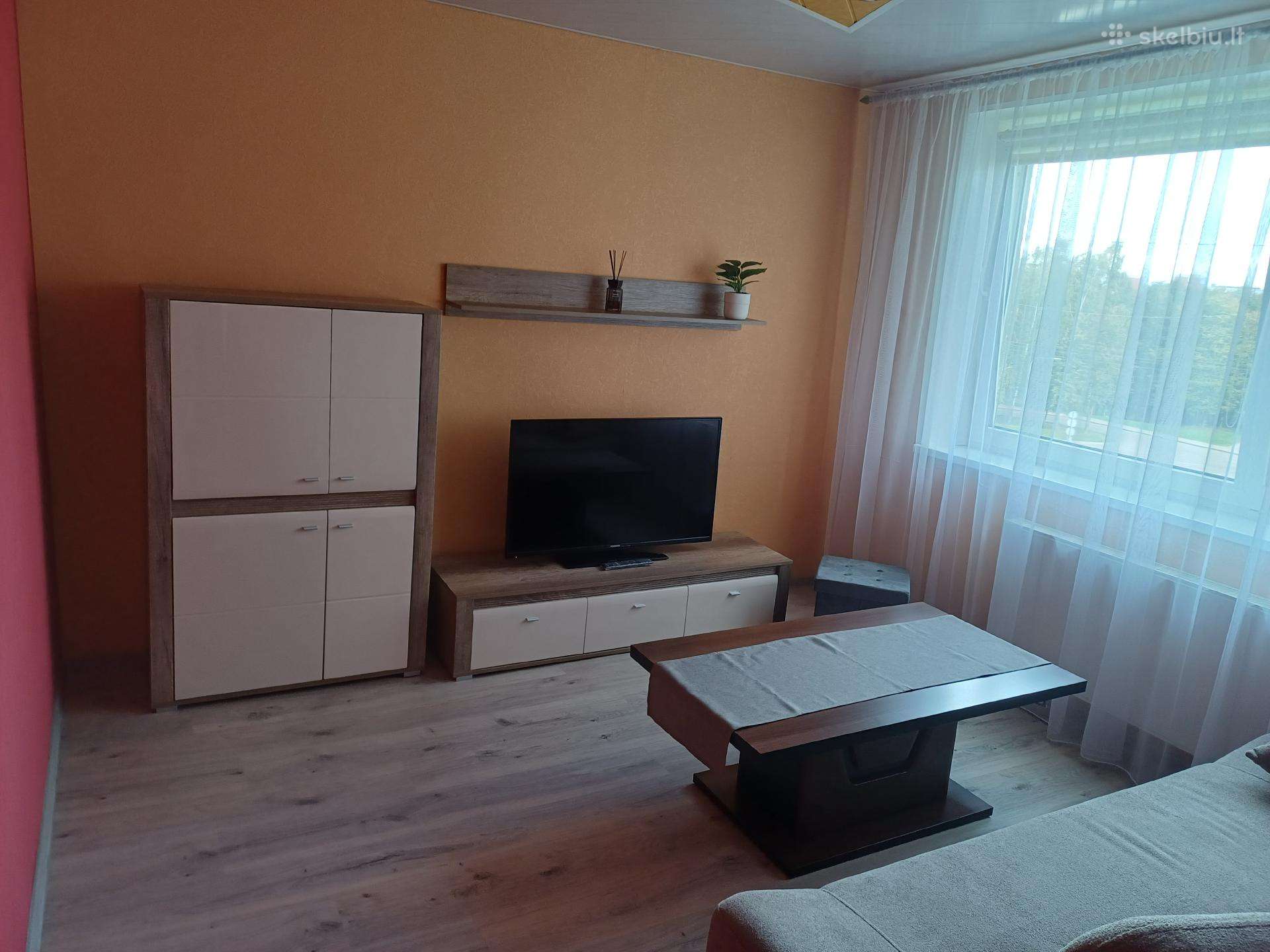 Išnuomojamas 2 kambariu butas