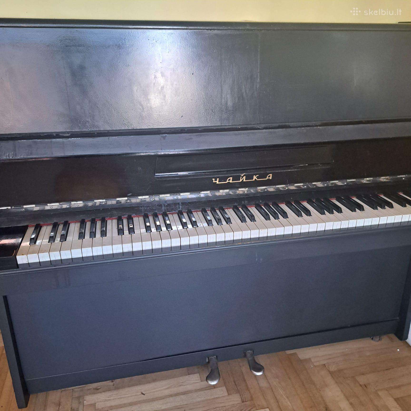 Parduodu1967 Čaika Pianina