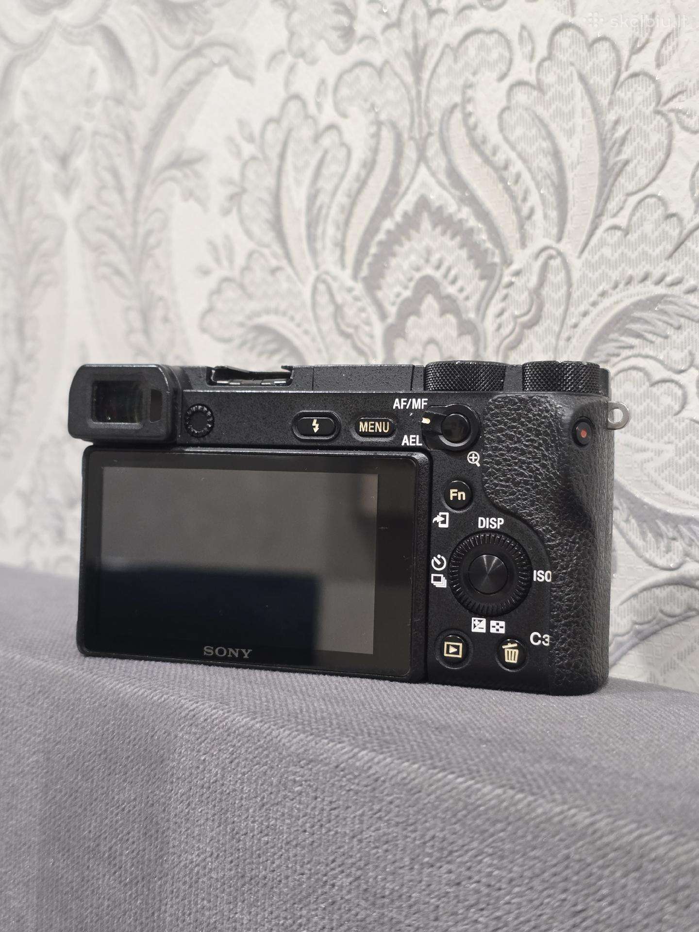 Parduodu sisteminį fotoaparatą Sony a6500