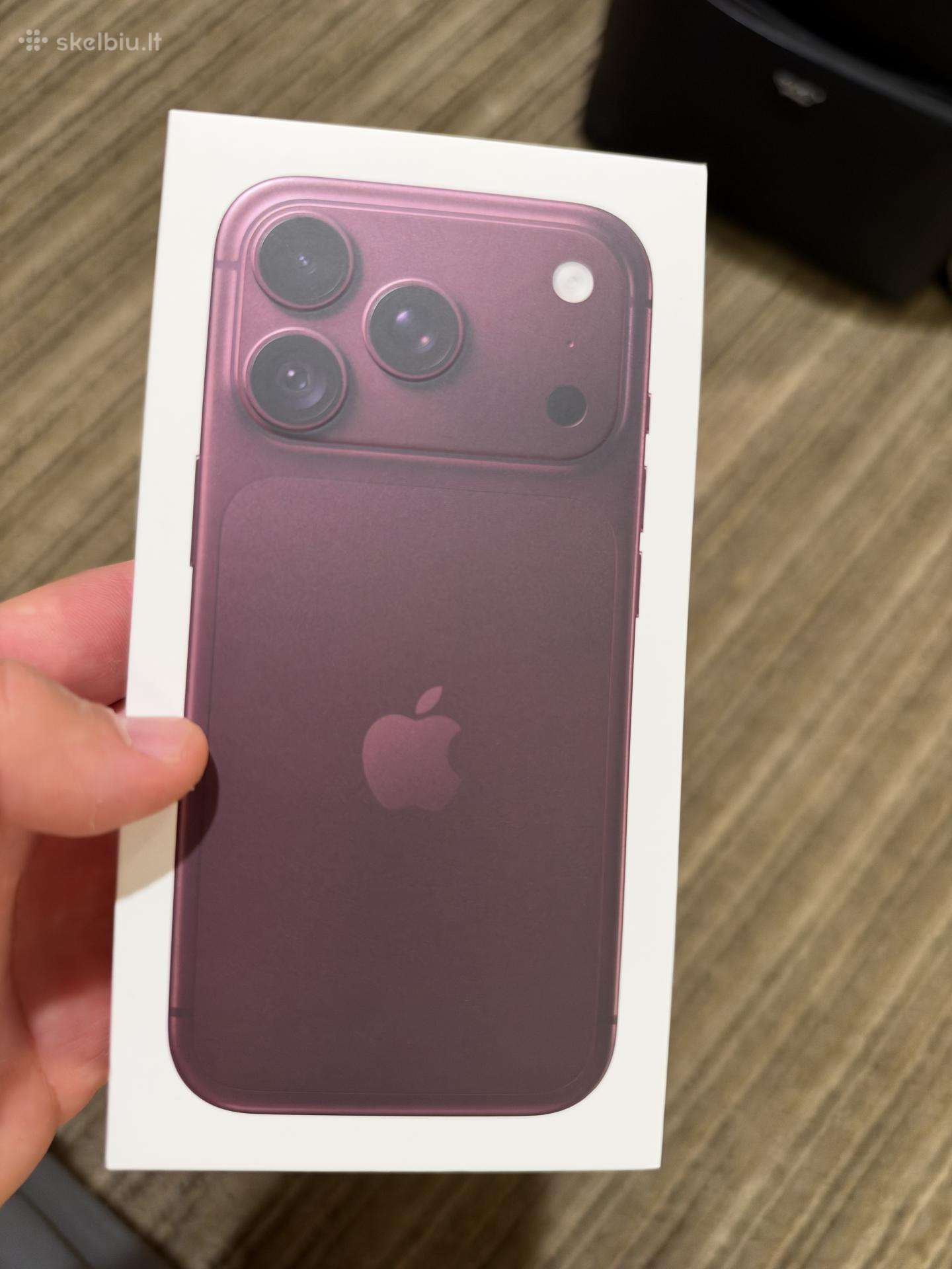 iPhone 18 pro 512 GB burgundy, black 256 GB