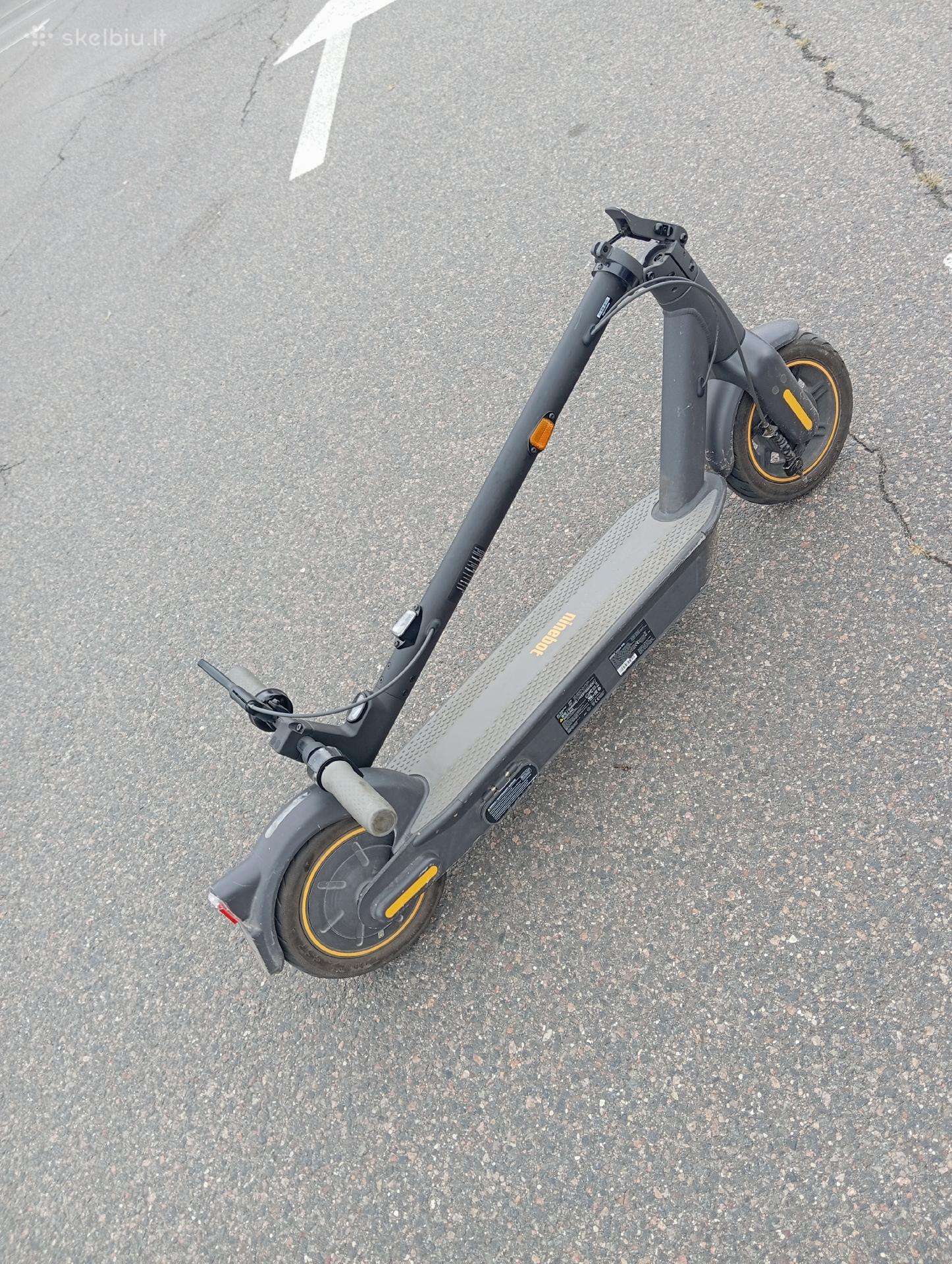 Su dokumentais Ninebot max G30 38km/h važiuoja