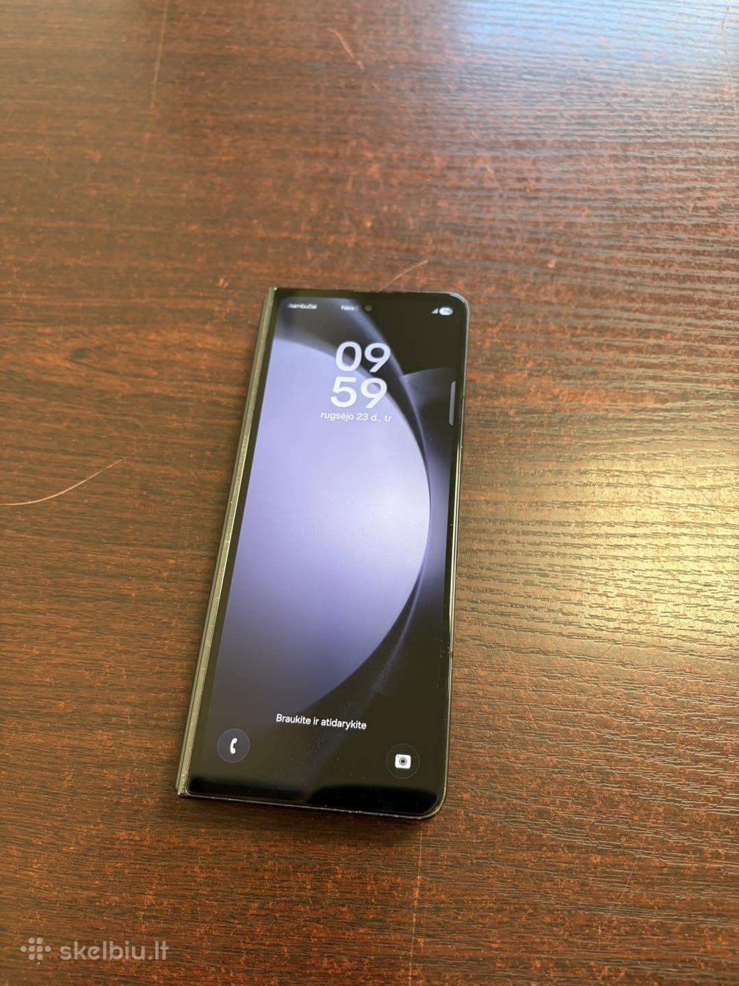 Samsung Z Fold 5