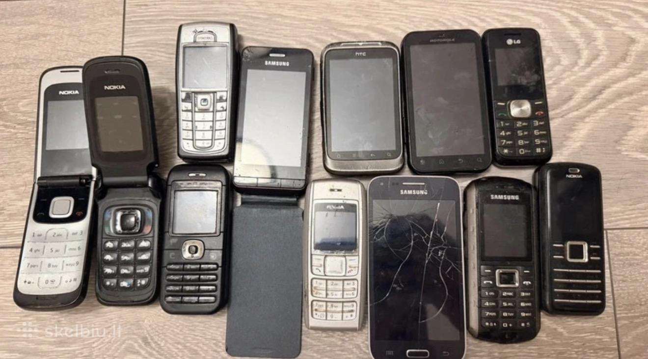 12 senų mobiliųjų telefonų – Nokia, Samsung, HTC