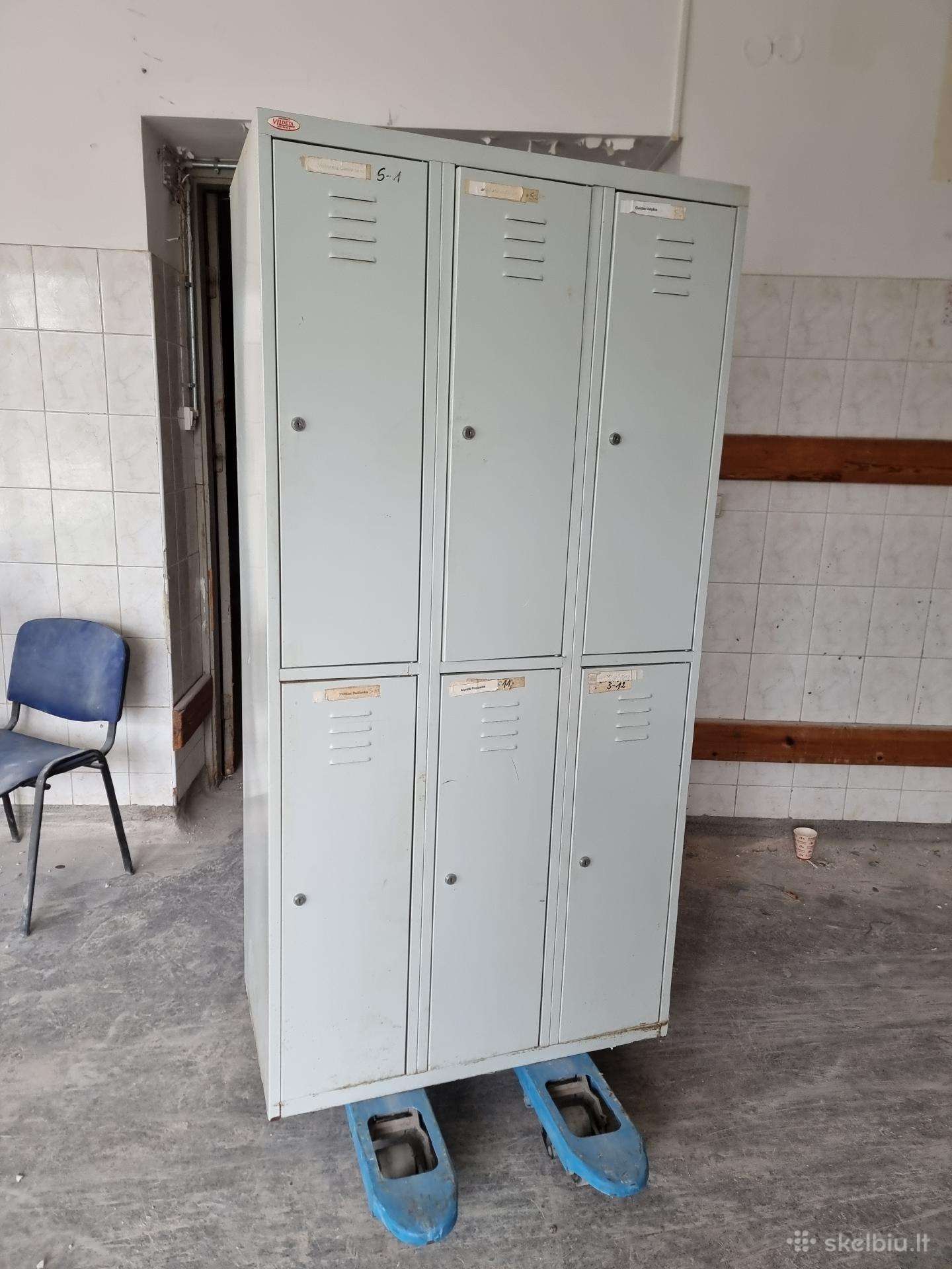 Naudotos spinteles, persirengimo spinteles
