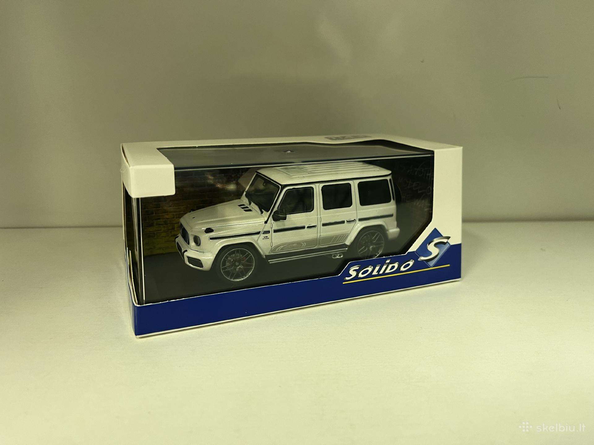 Kolekciniai modeliukai-mercedes Benz amg 63