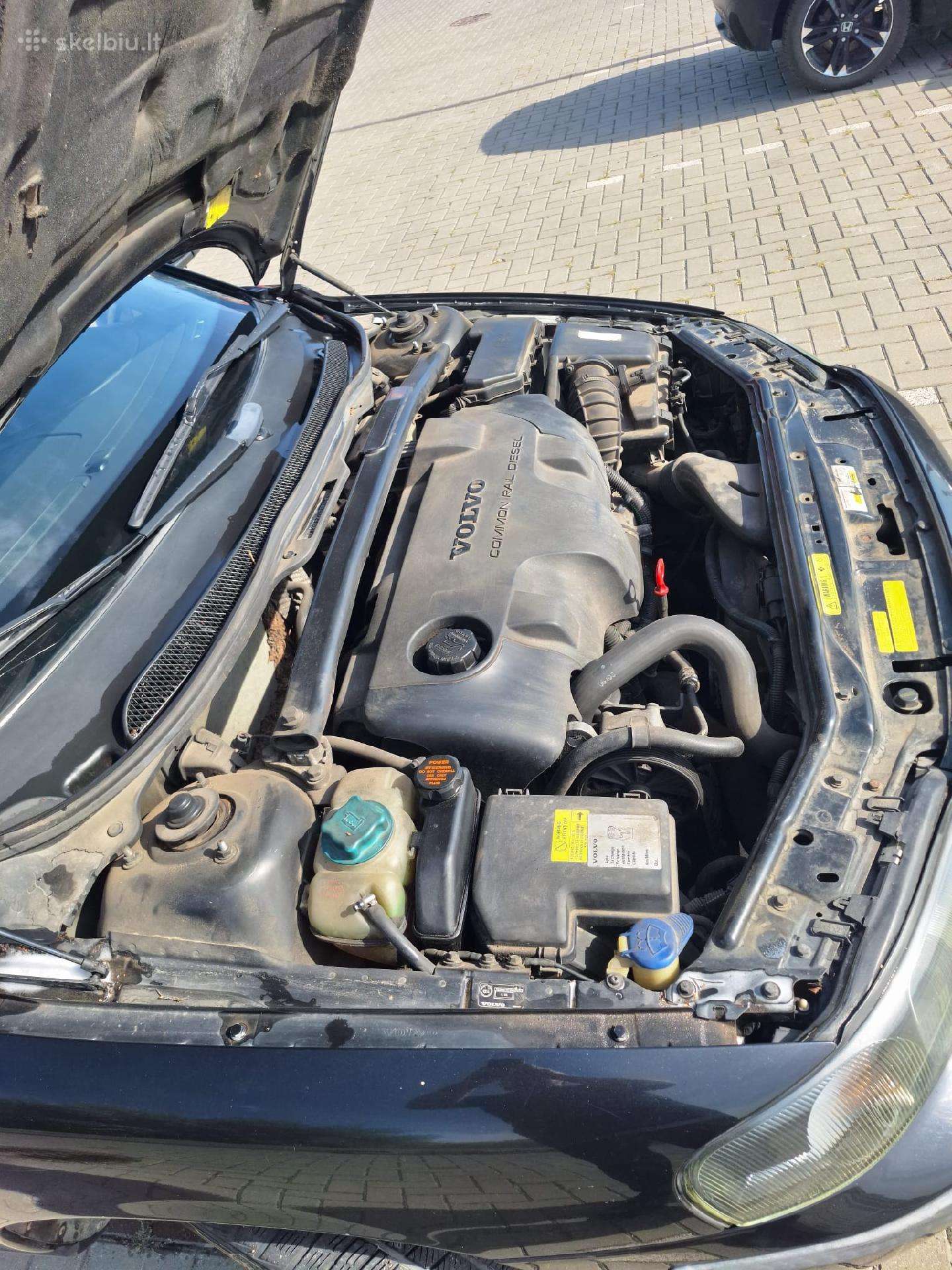 Parduodamas Volvo V70 automobilis