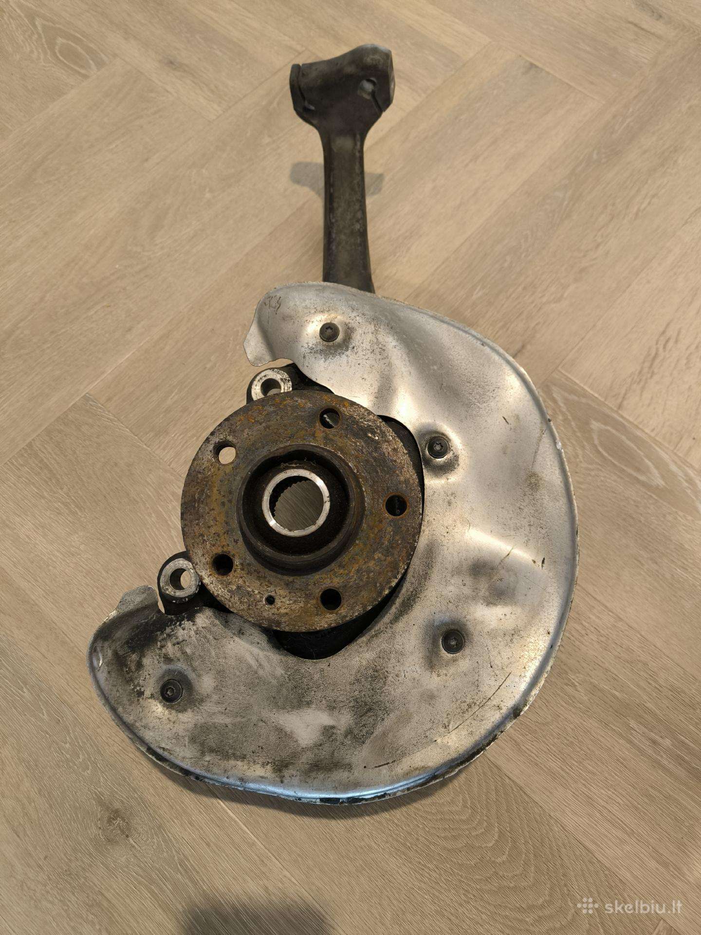Audi A4 hubs