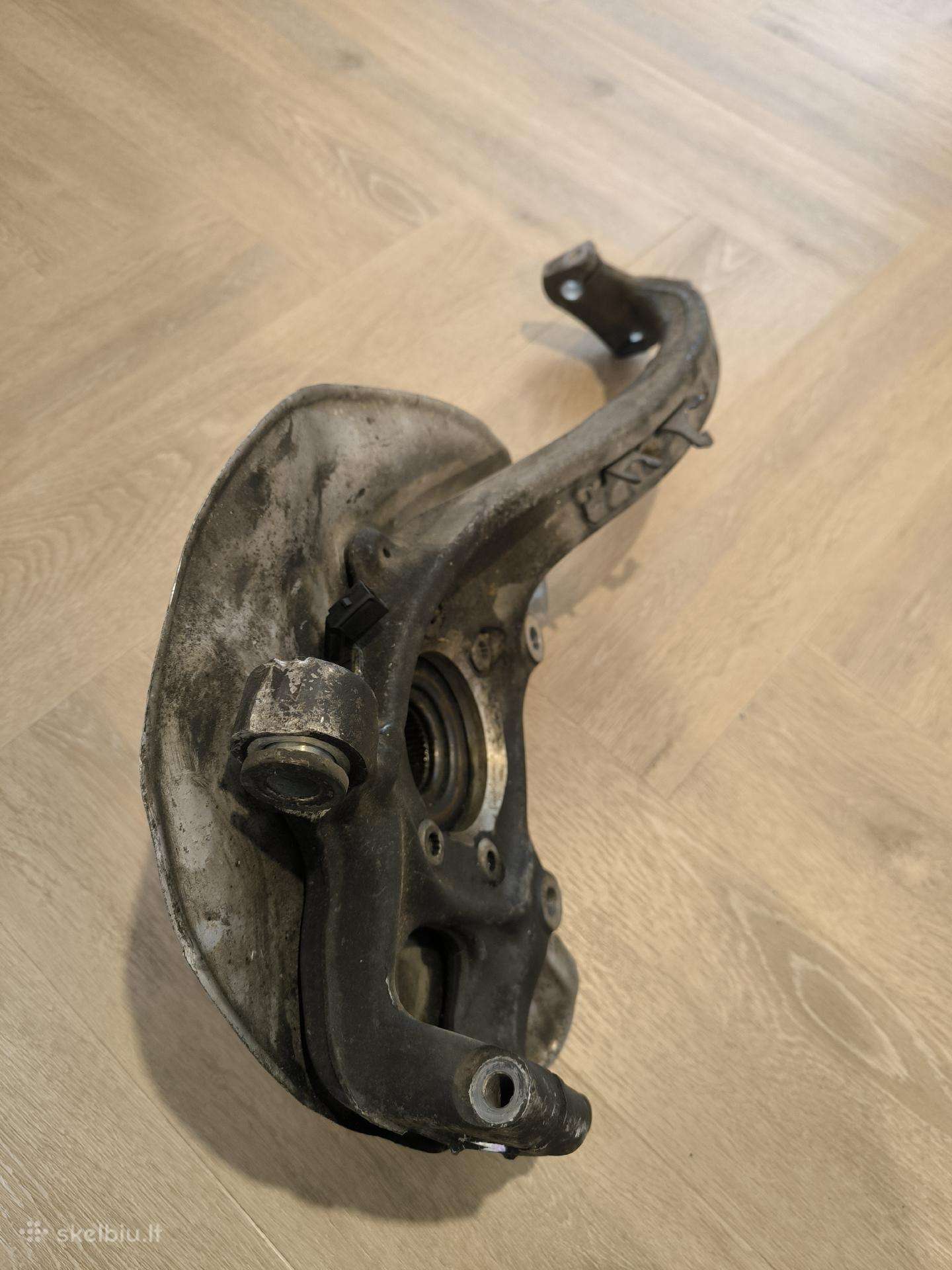 Audi A4 hubs
