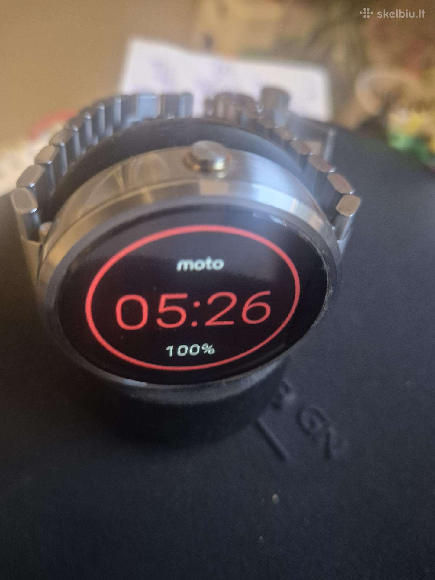 Moto 360 smart laikrodis