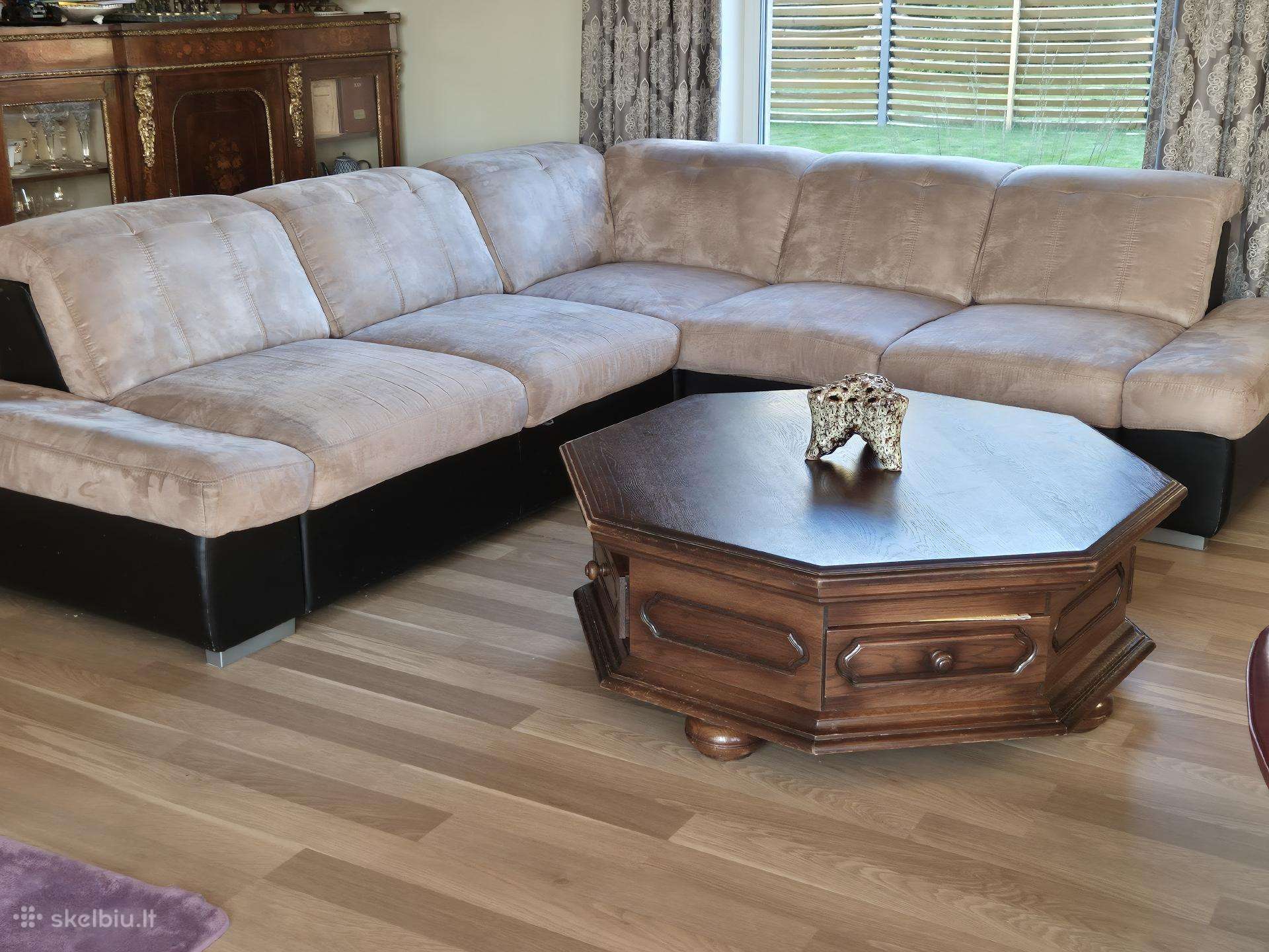 Kampinė sofa,su miegama dalimi,patalinės dėže