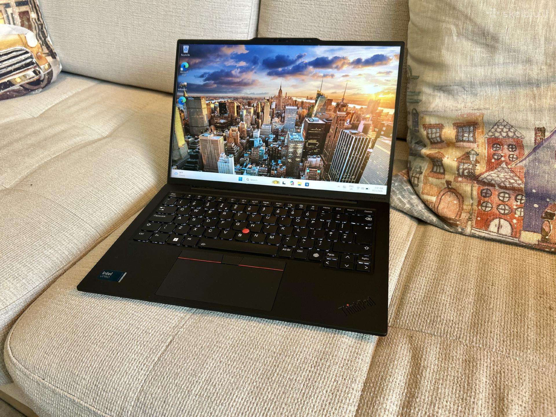 Lenovo X1 Carbon Gen 12,core Ultra 7, 64gb RAM,2tb