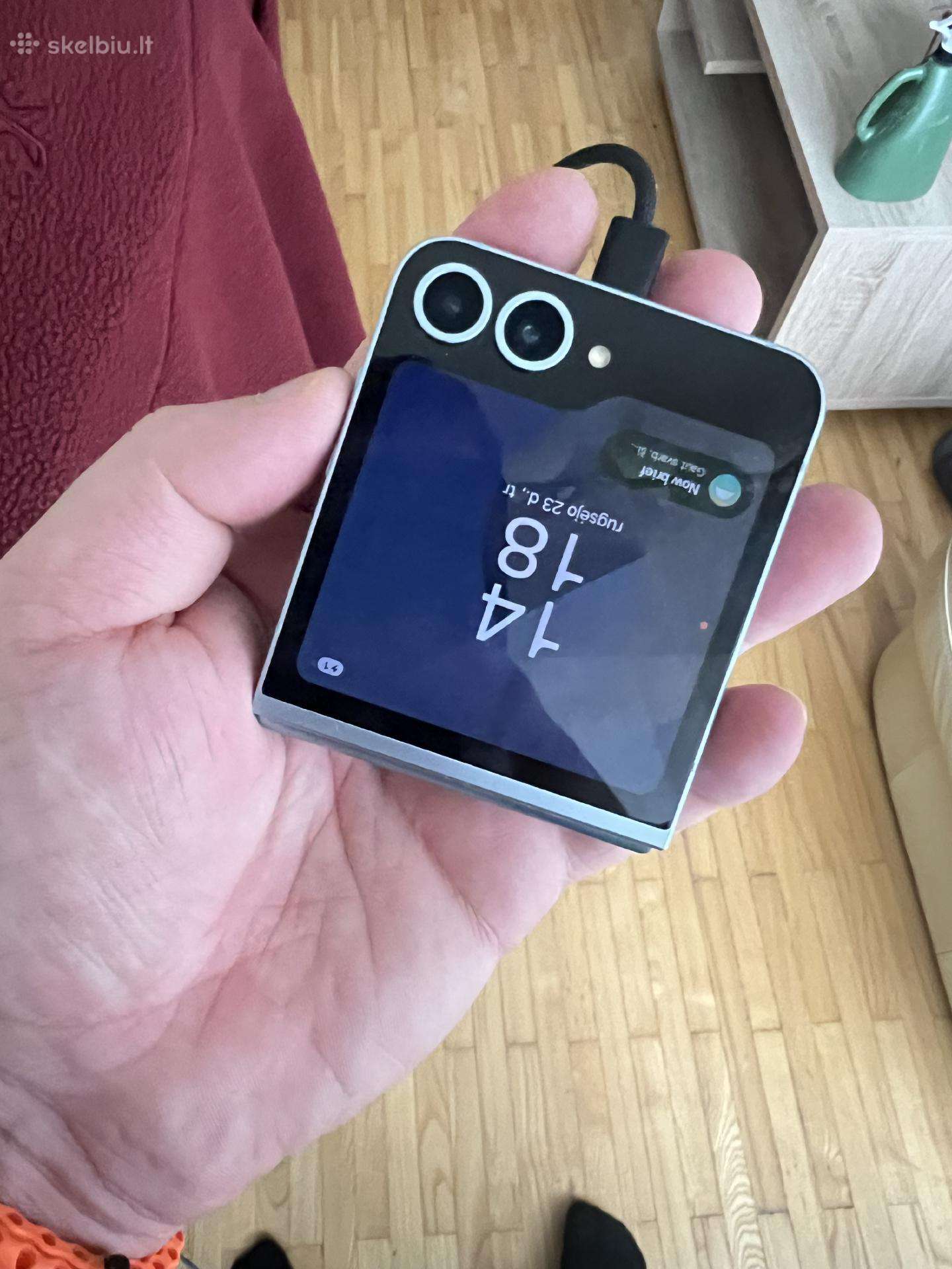 Samsung Flip 6