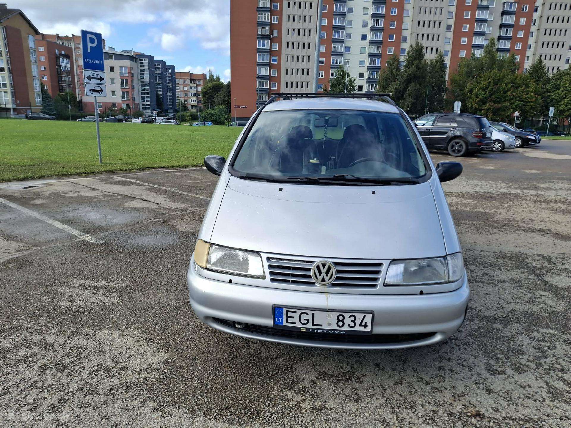 Parduodu automobilį