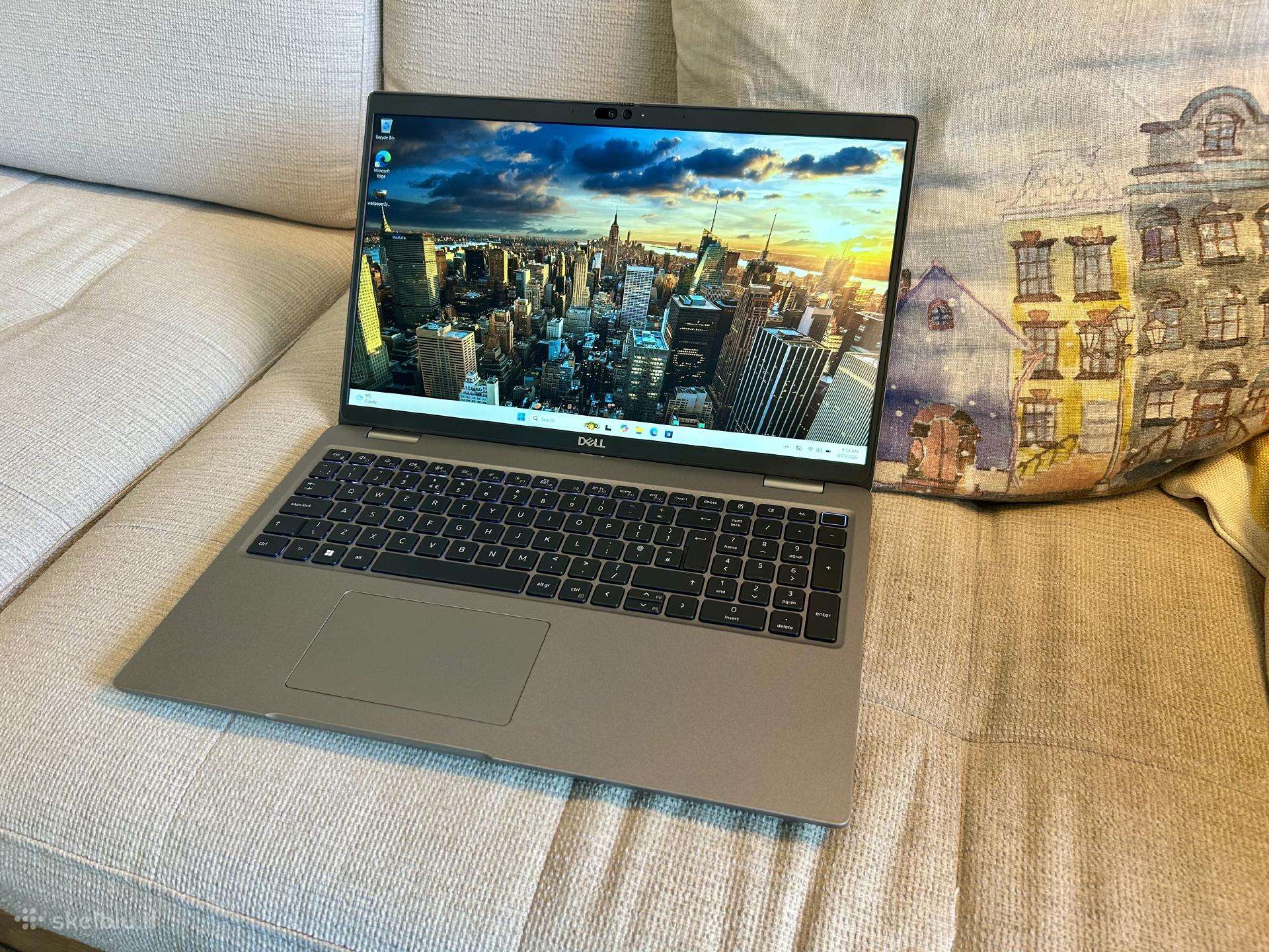 Dell Latitude 5540, i7-1365u, Touchscreen