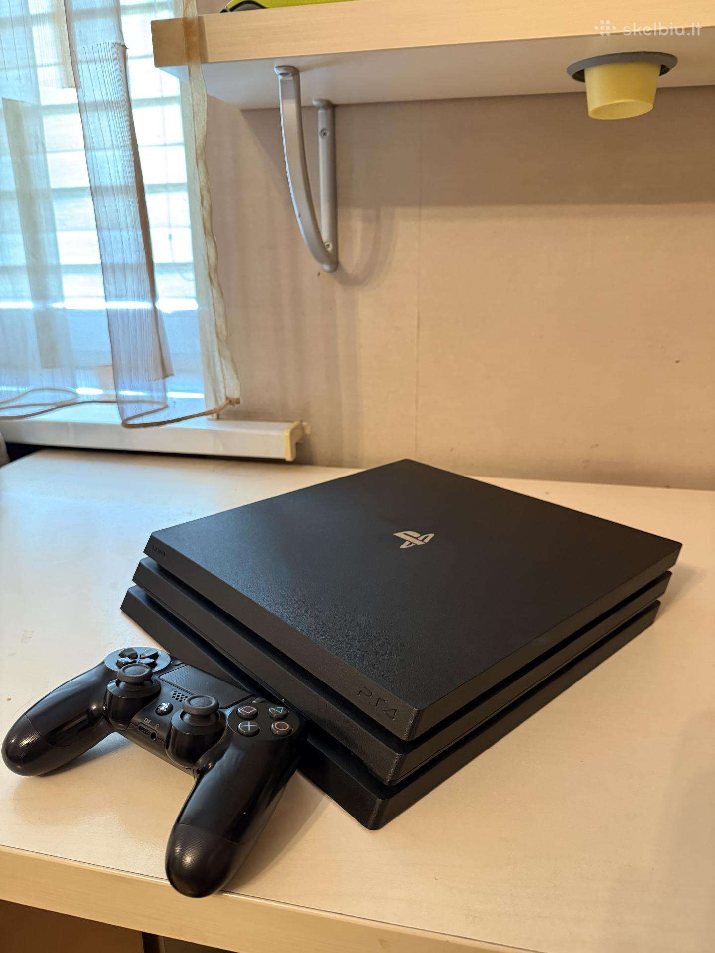 Playstation 4 Pro - 900gb