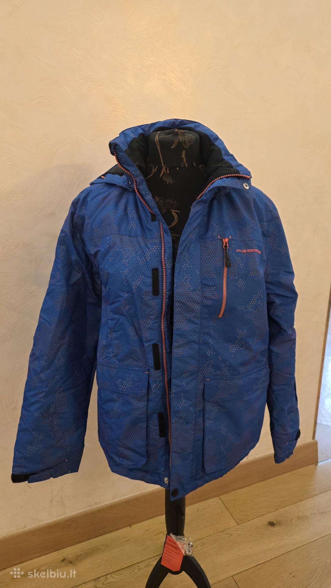 Nauja striukė 50€