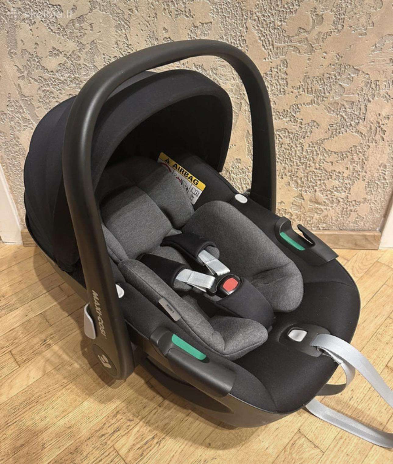 Automobilinė kėdutė Maxi cosi pebble 360, juoda