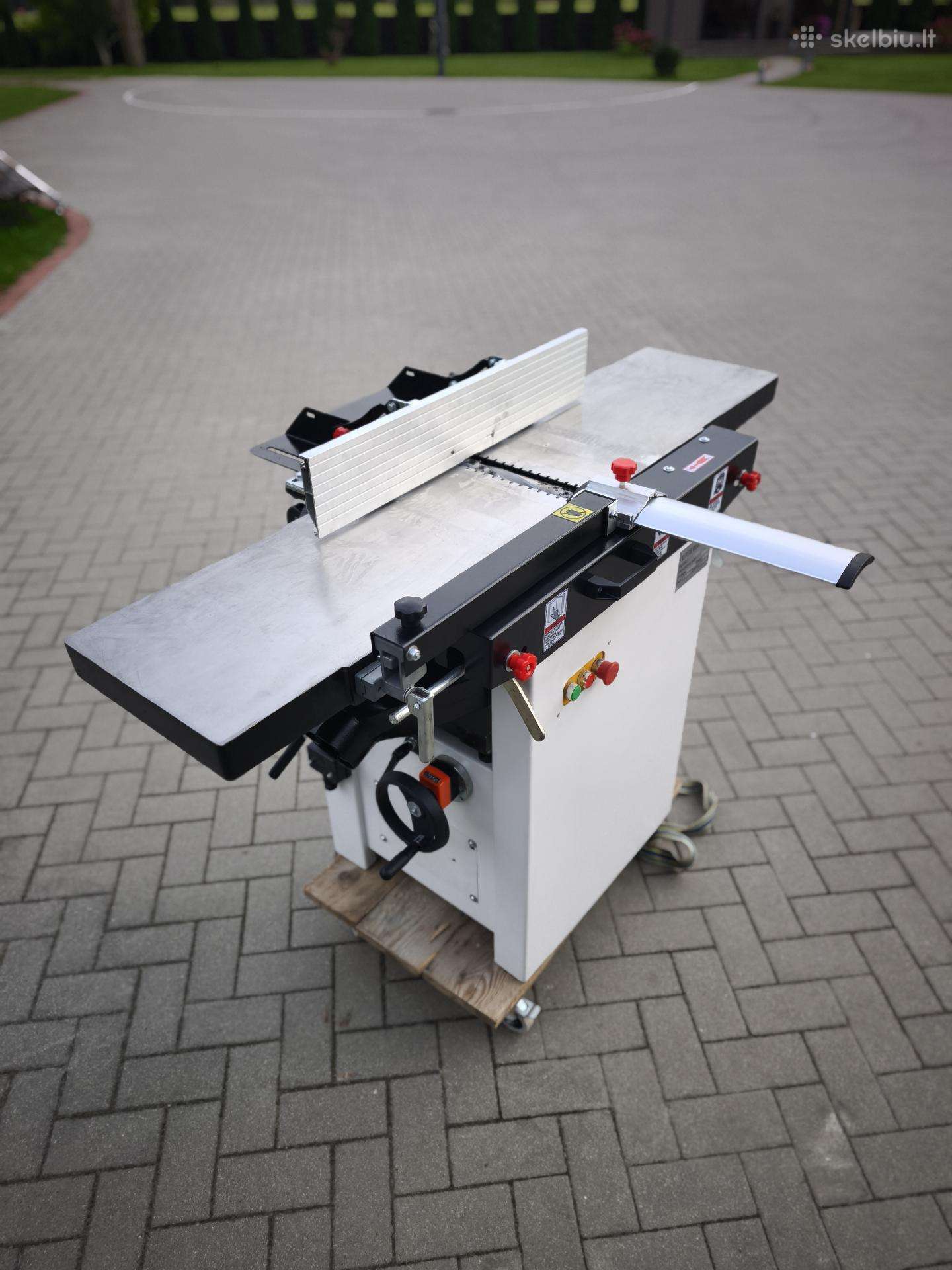 Obliavimo reismusavimo staklės Pt310
