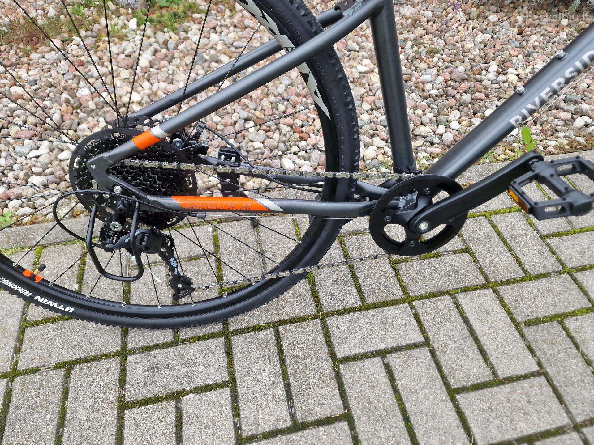 Hybrid bike Riverside