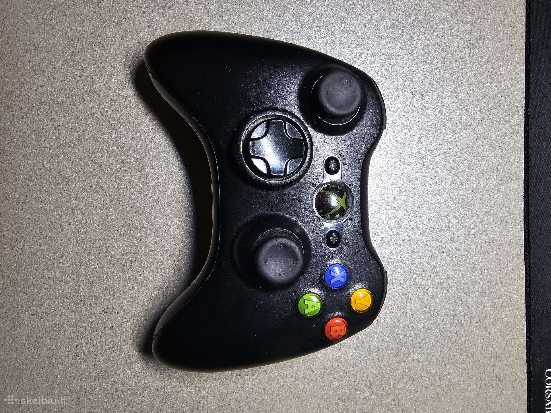 Xbox 360 pultelis ir adapteris