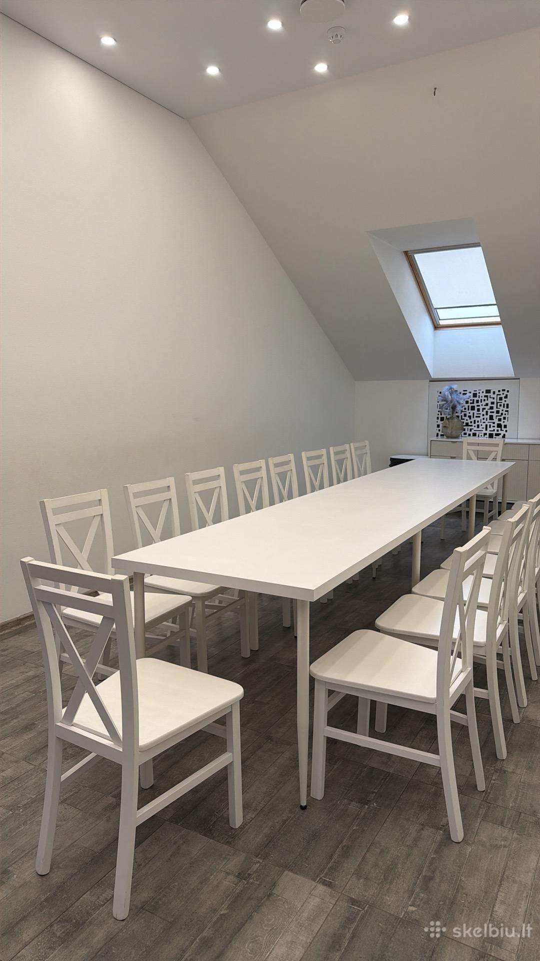 Medinės kėdės ( 20 vnt)