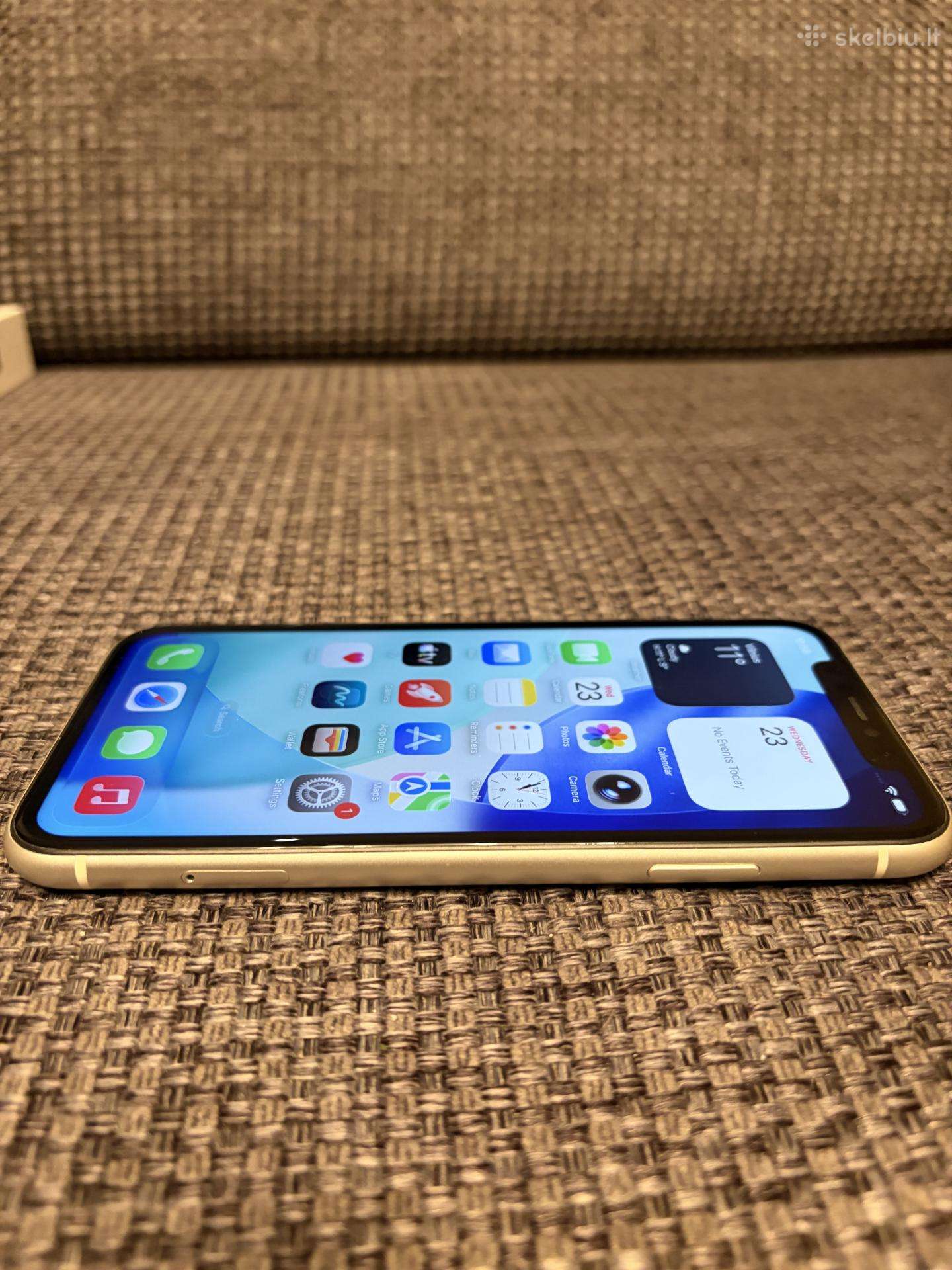 iPhone 11