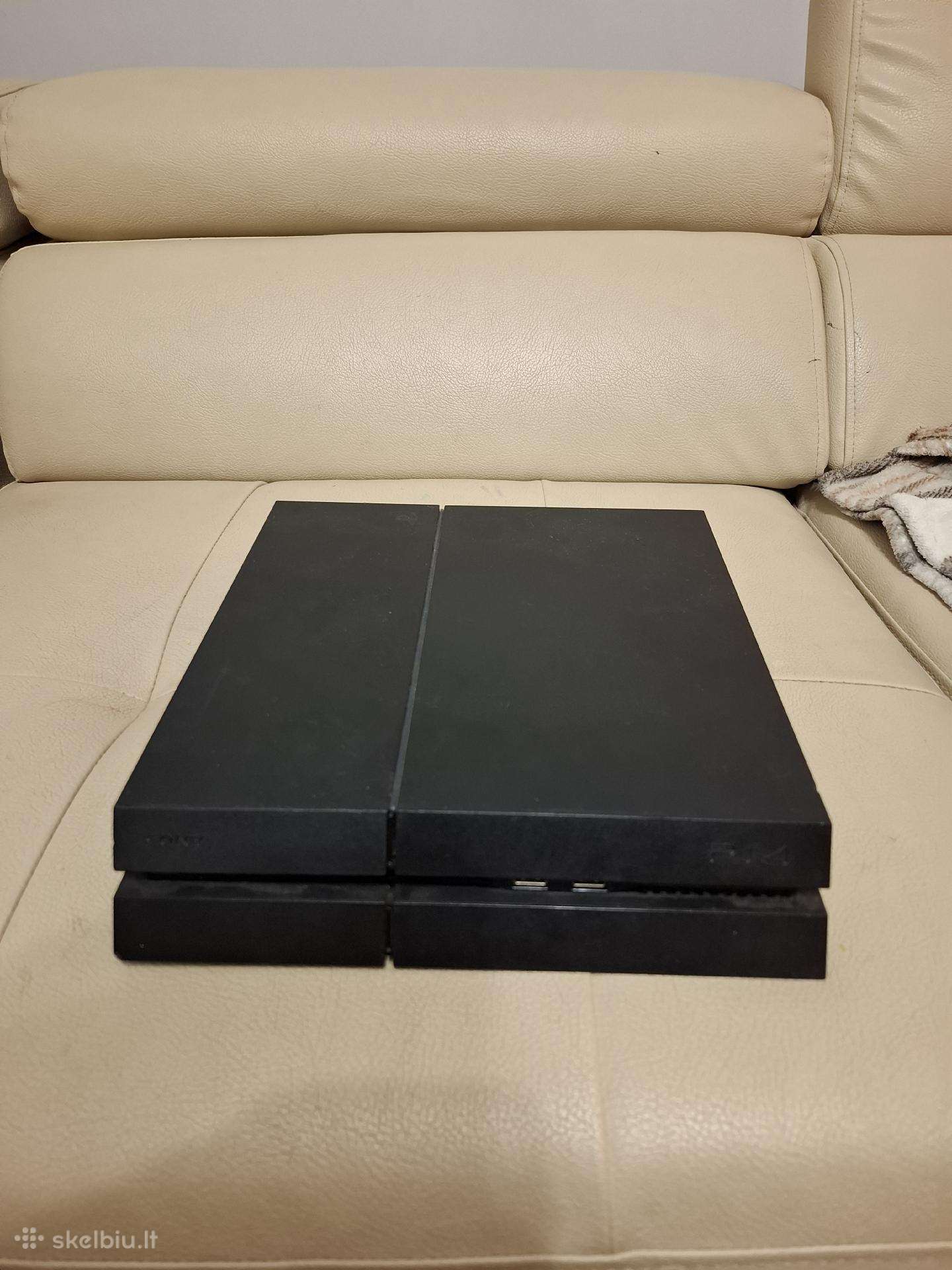 Playstation 4 phat 1tb 9.00