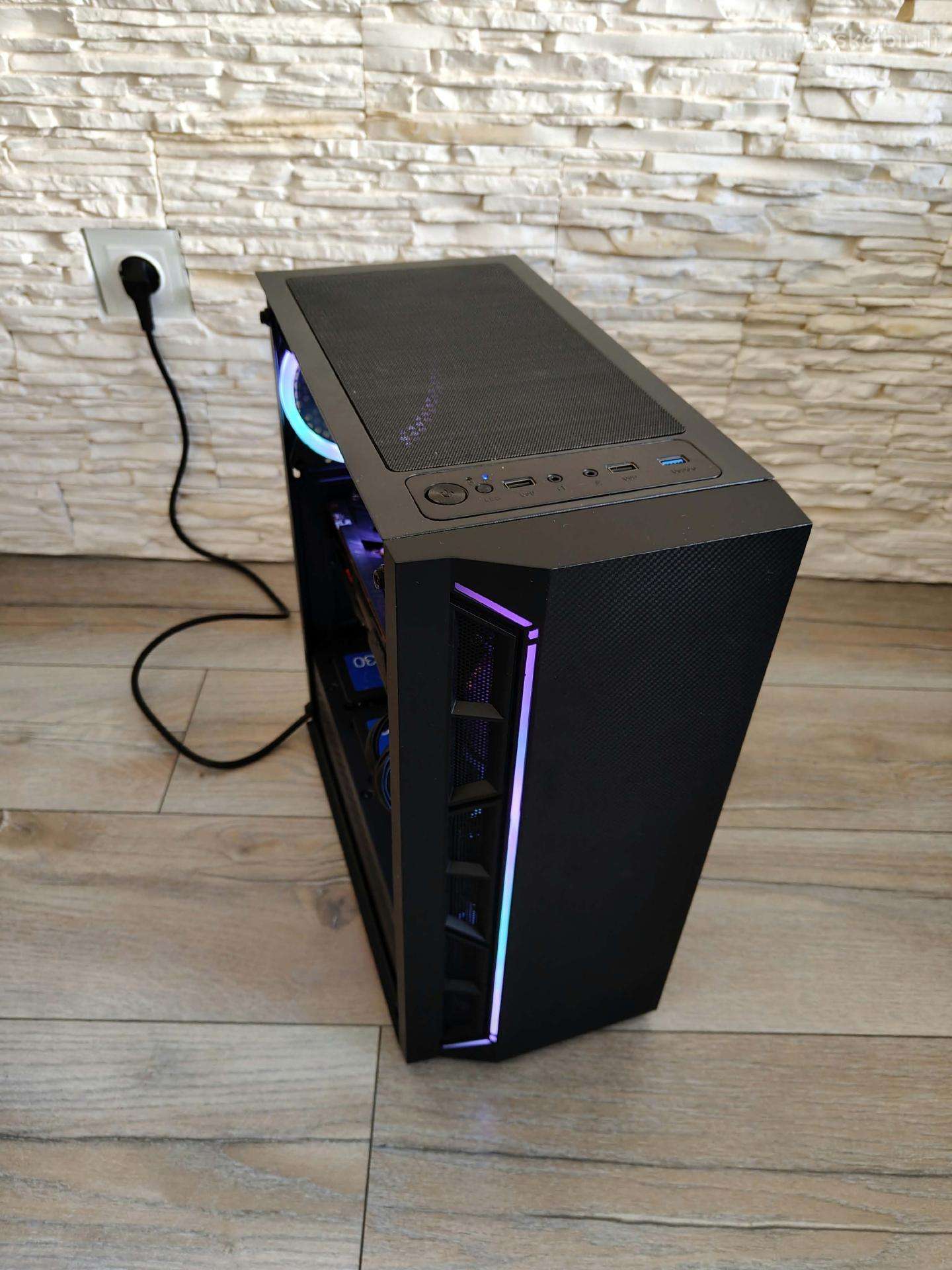 Keli kompiuteriai Ryzen 5500/ Intel 10600