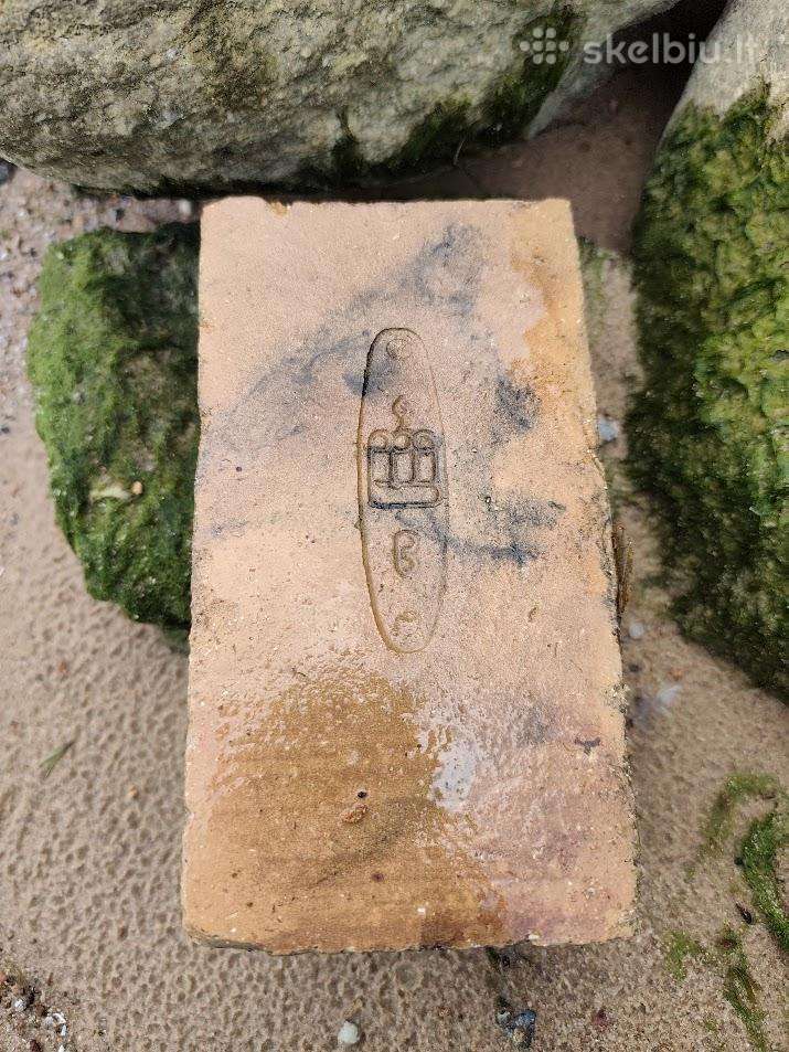 Antikvarinė kolekcinė reta plyta apie 1900 metų.
