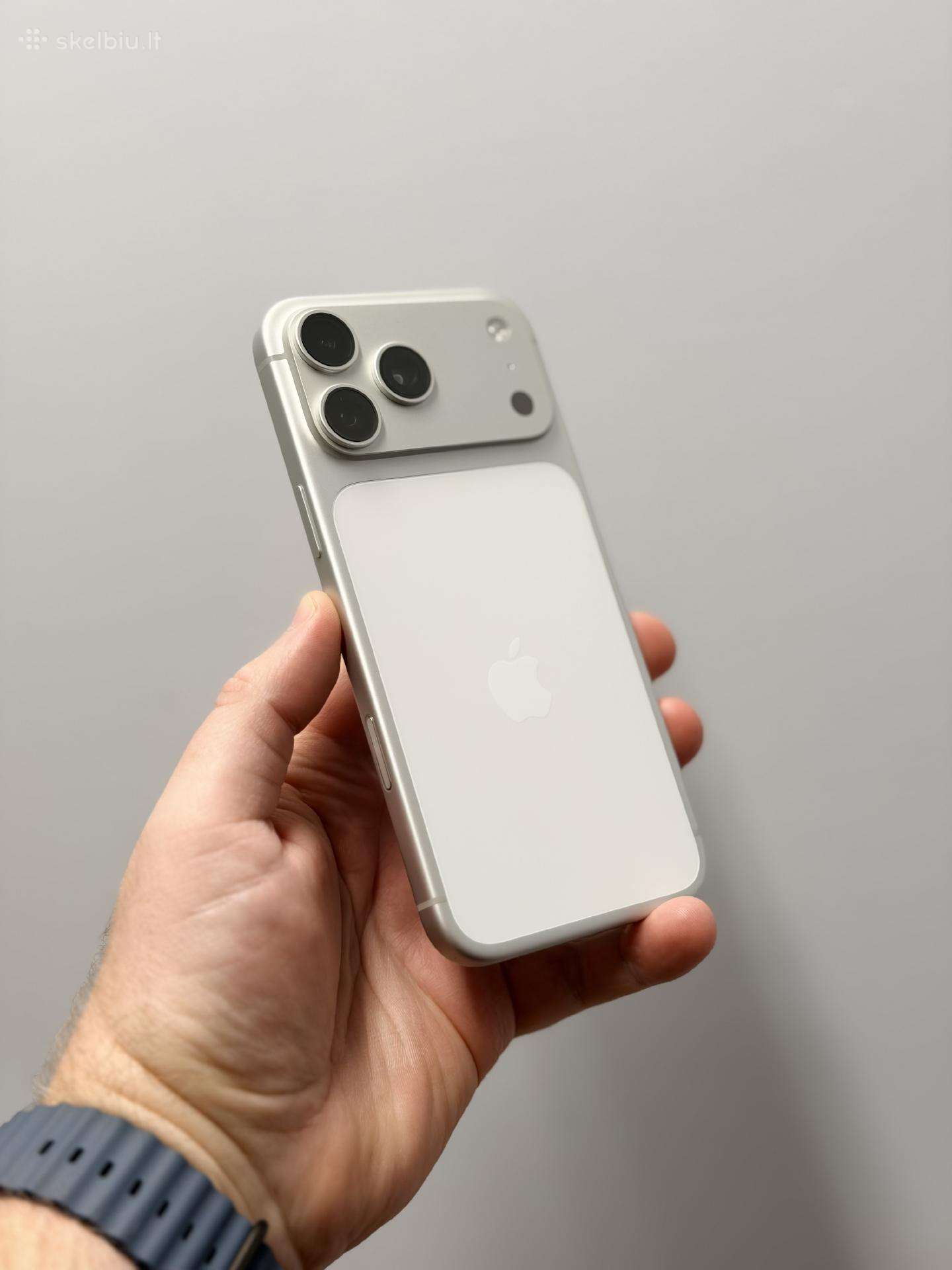 Idealus Apple iPhone 17 Pro Max, 256gb Silver