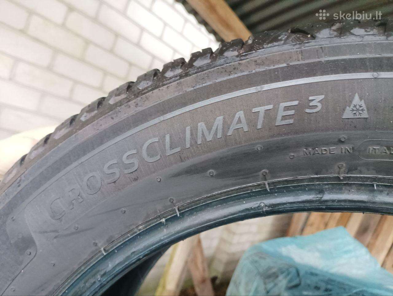 Parduodamos padangos Michelin 225/55/r18