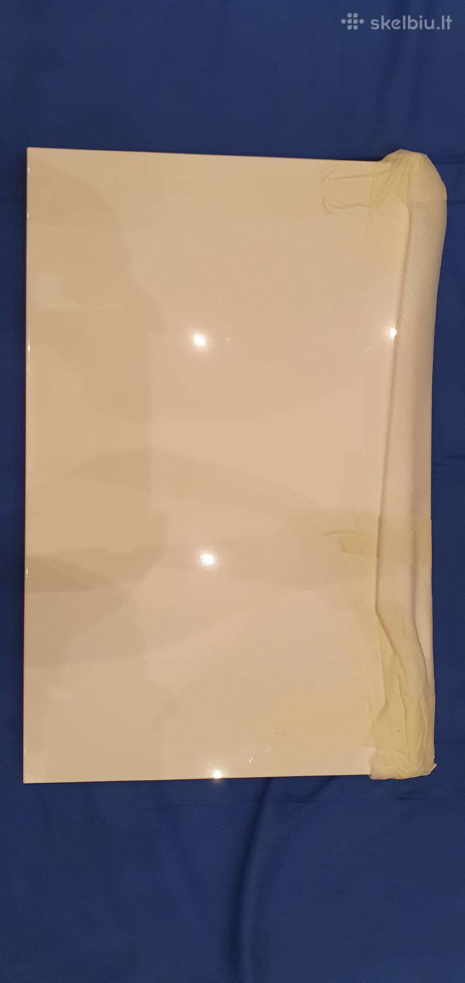 Ikea spintelės fasadas 40x60, blizgus, su laikikl.