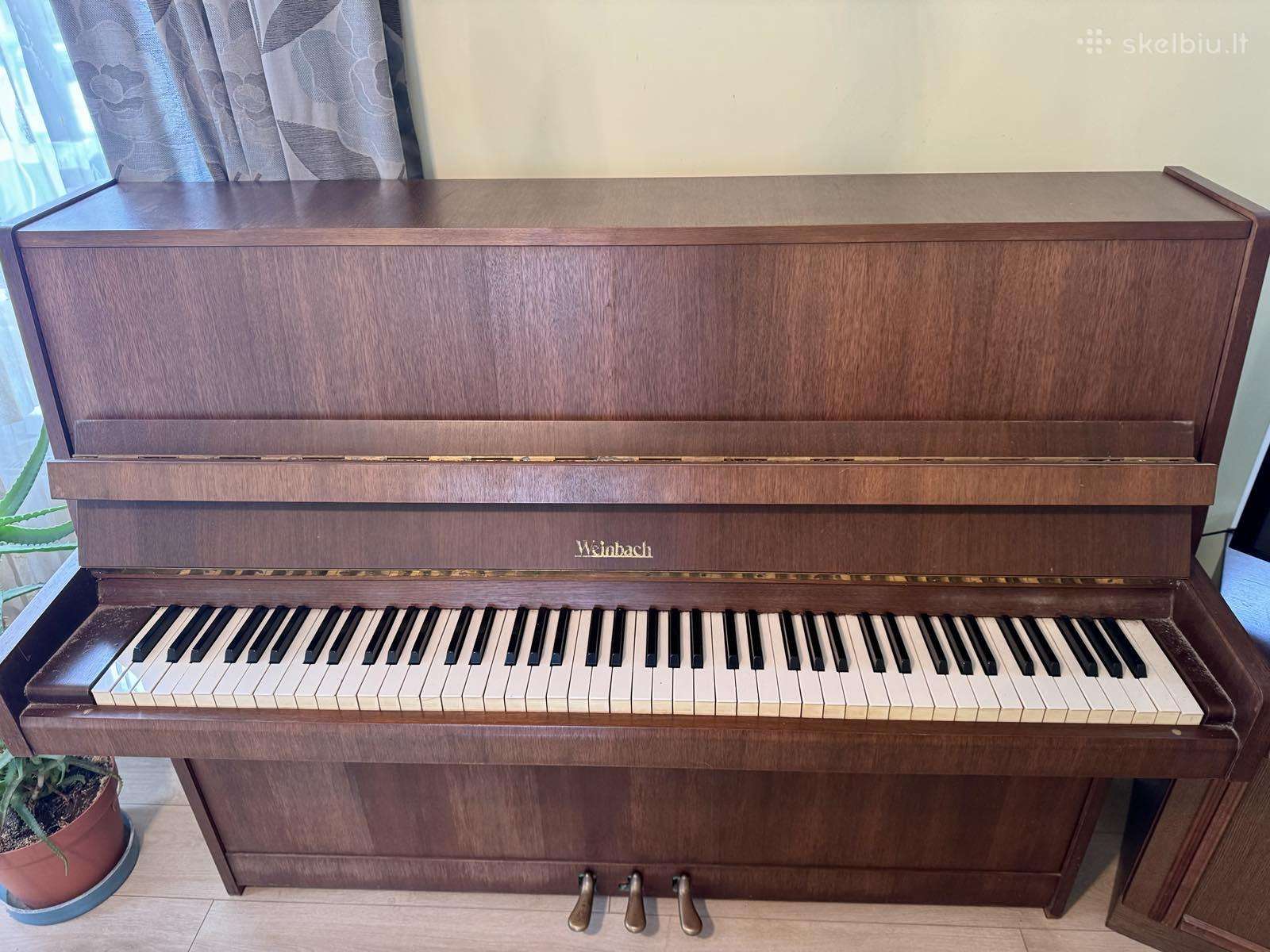 Pianinas Weinbach
