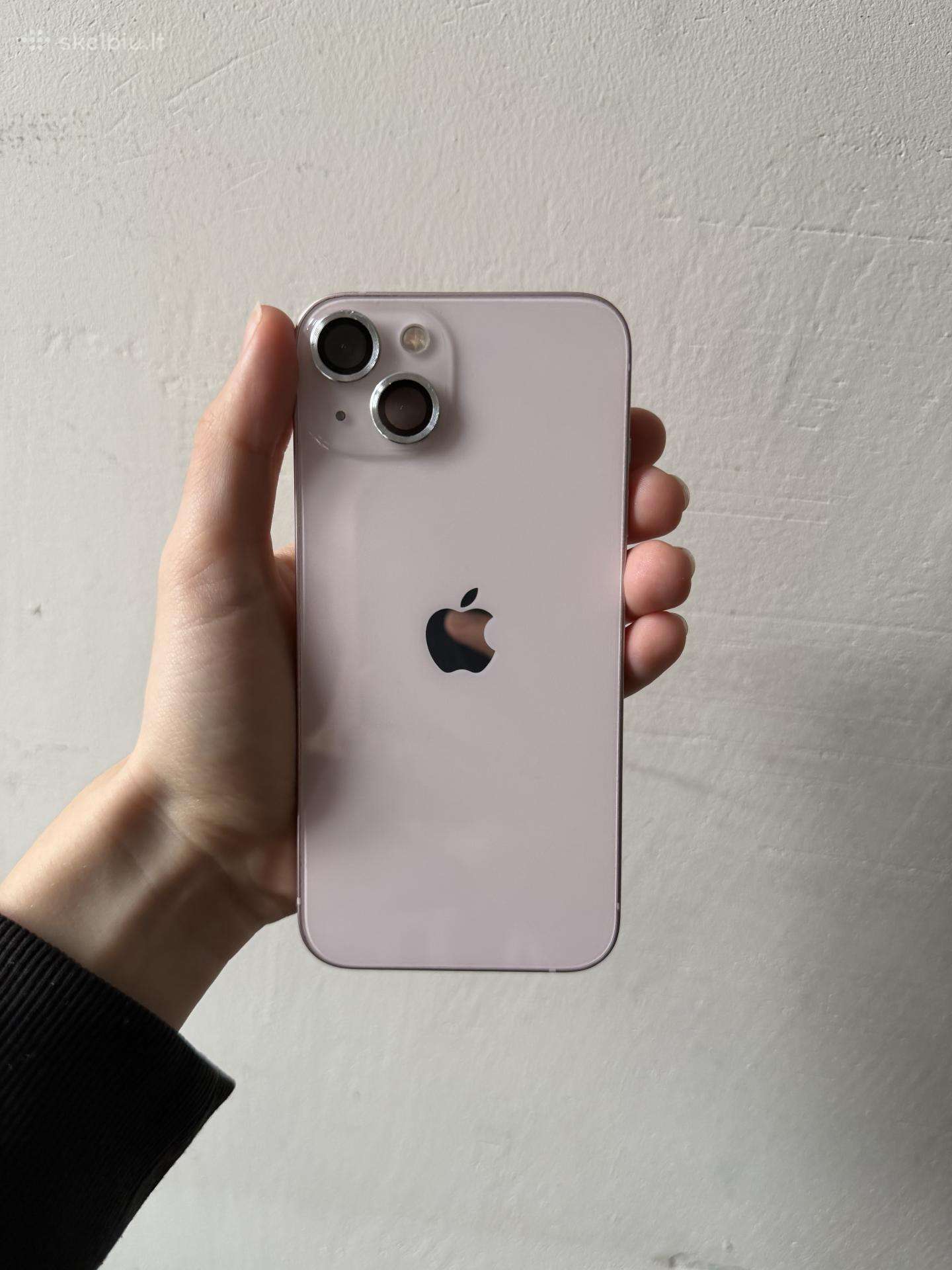 iPhone 13
