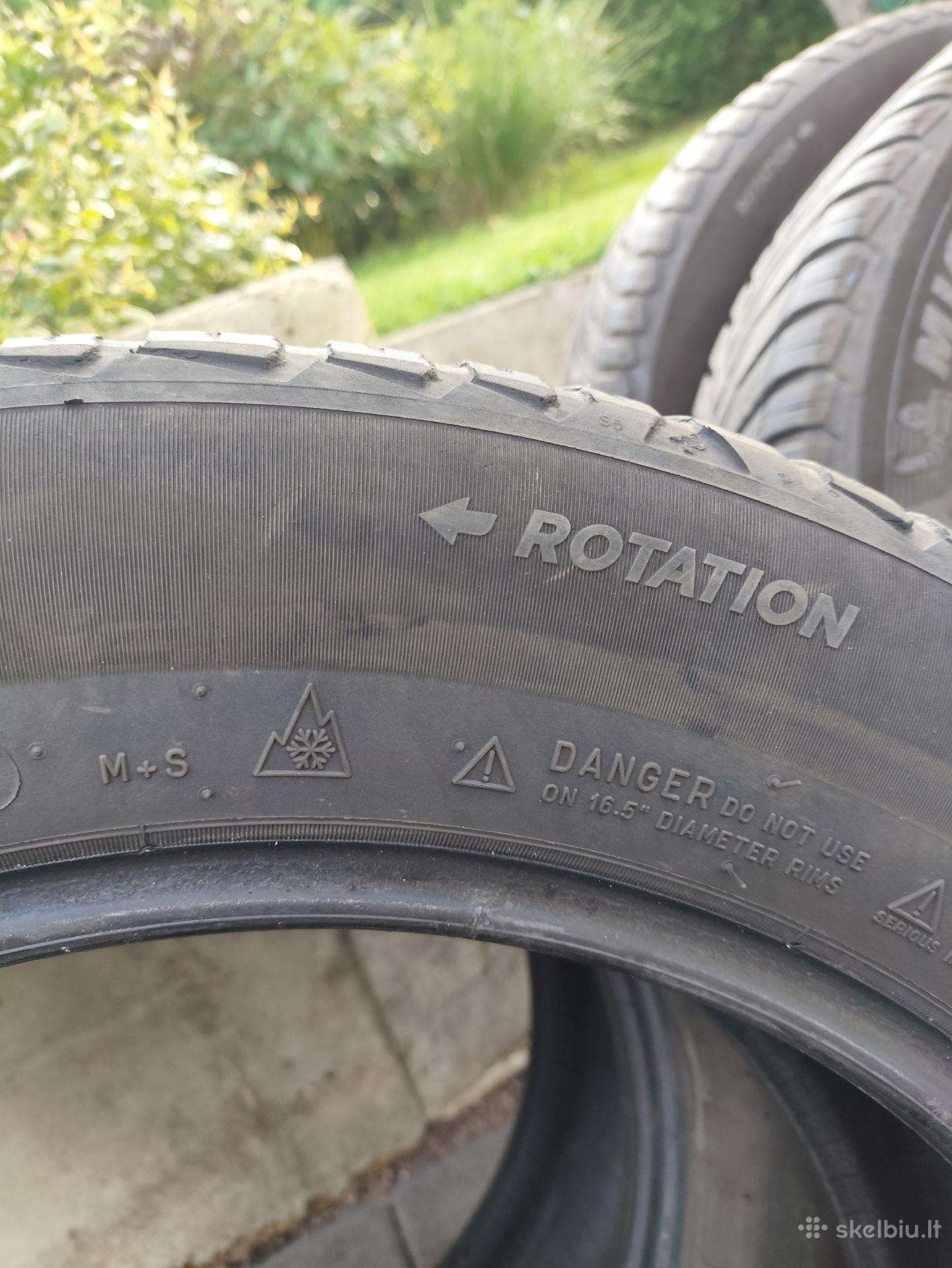 Parduodu universalias padangas Michelin 205/55/16