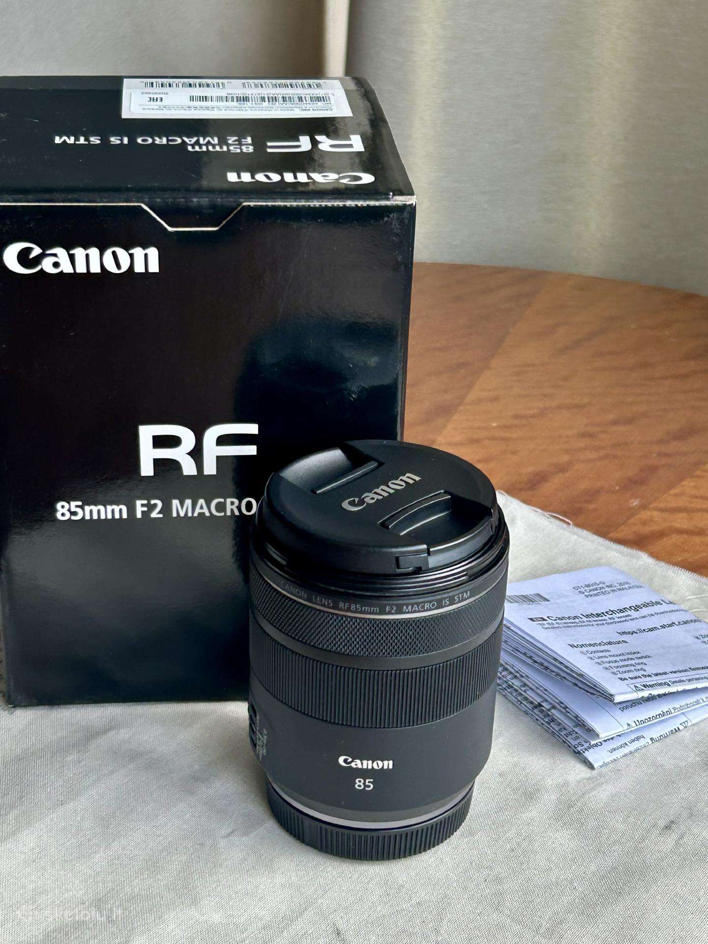 Canon Rf 85 f2 macro Is Stm objektyvas