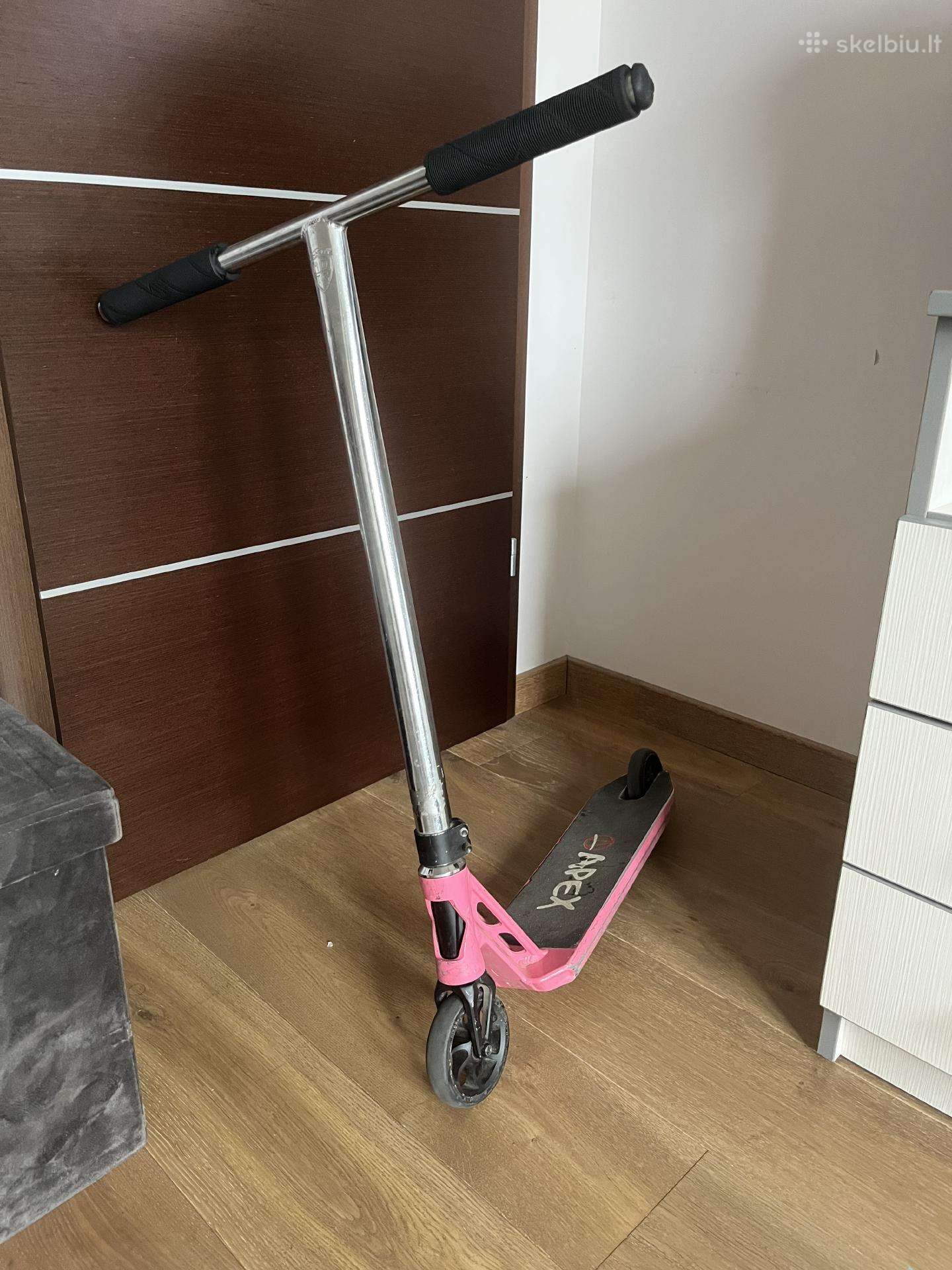 Custom triukinis paspirtukas