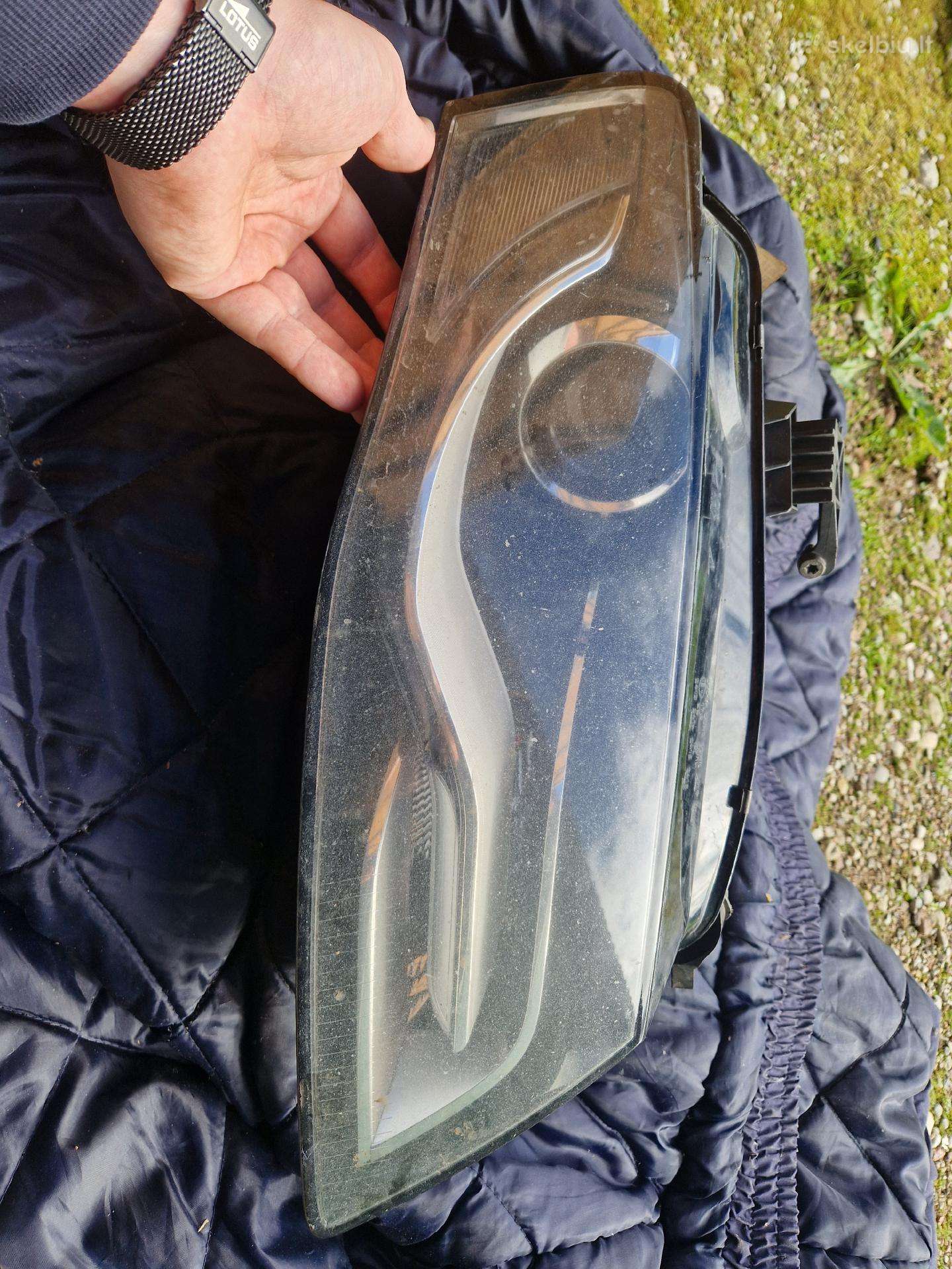 Audi a4 b8 bixenon adaptyvus žibintas