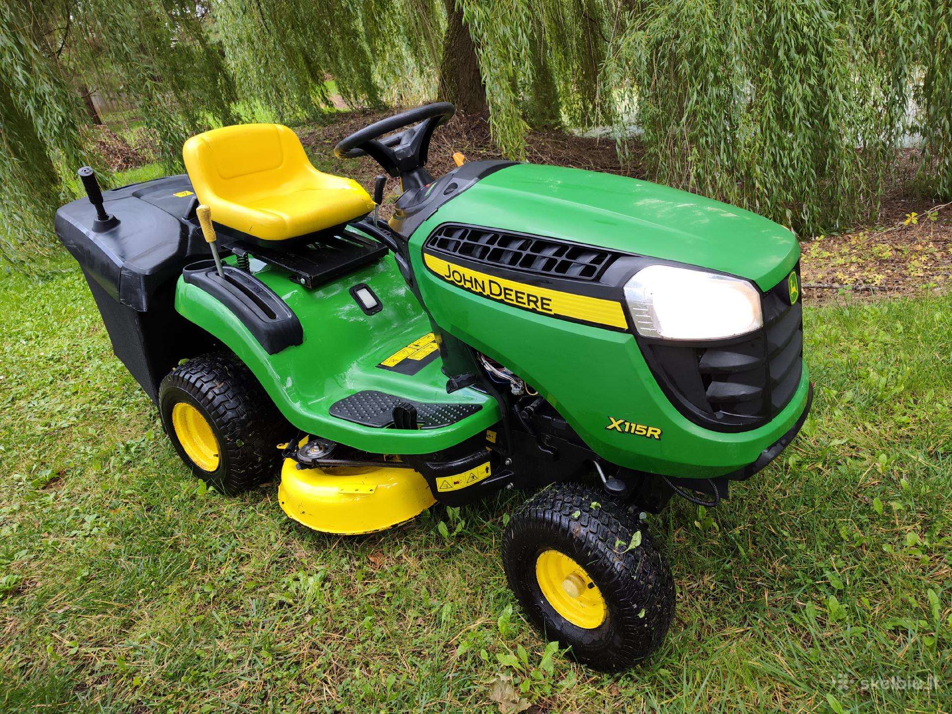 John Deere x115r Briggs and Stratton 344cc