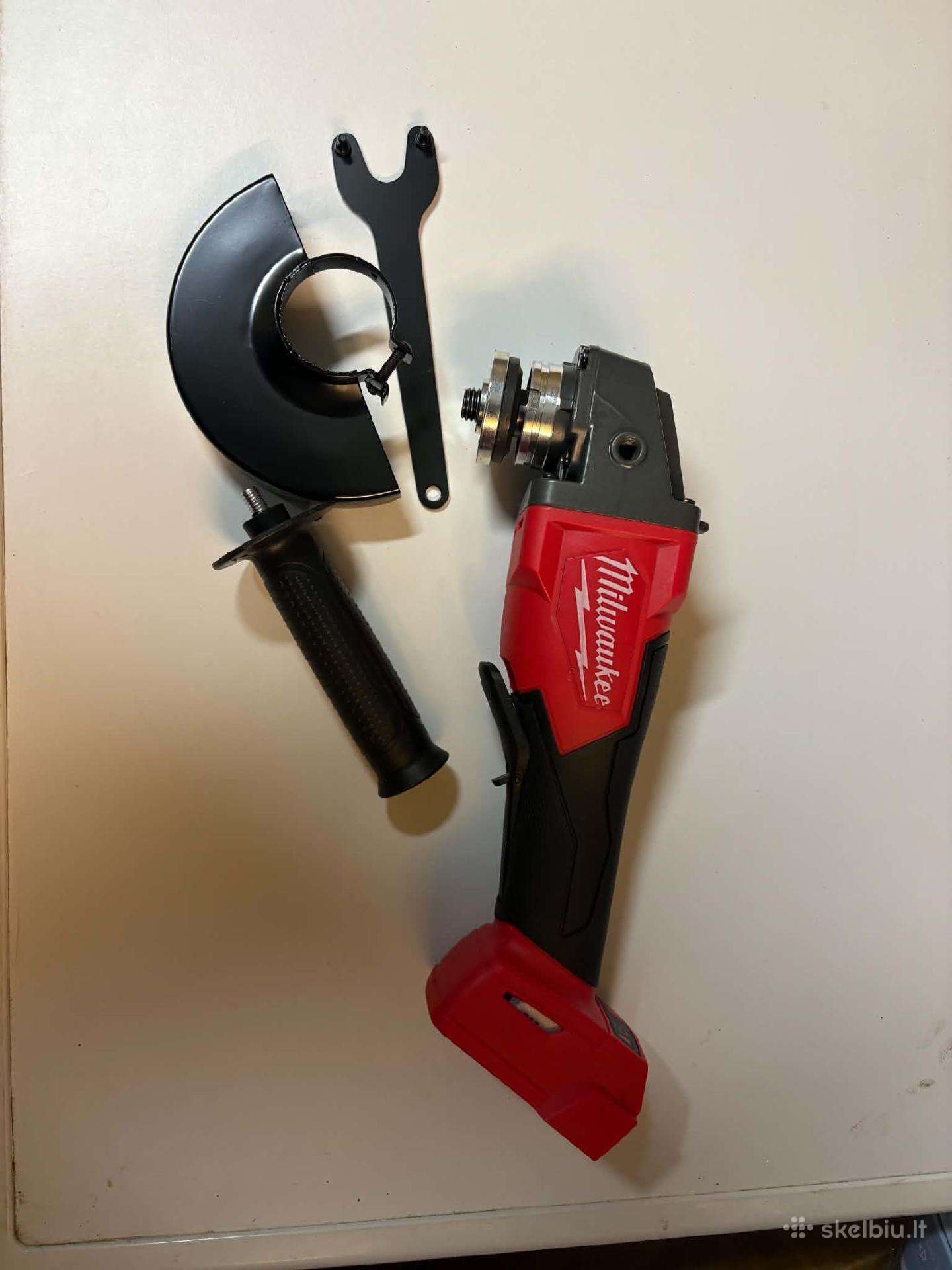 Milwaukee kampinis slifuoklis